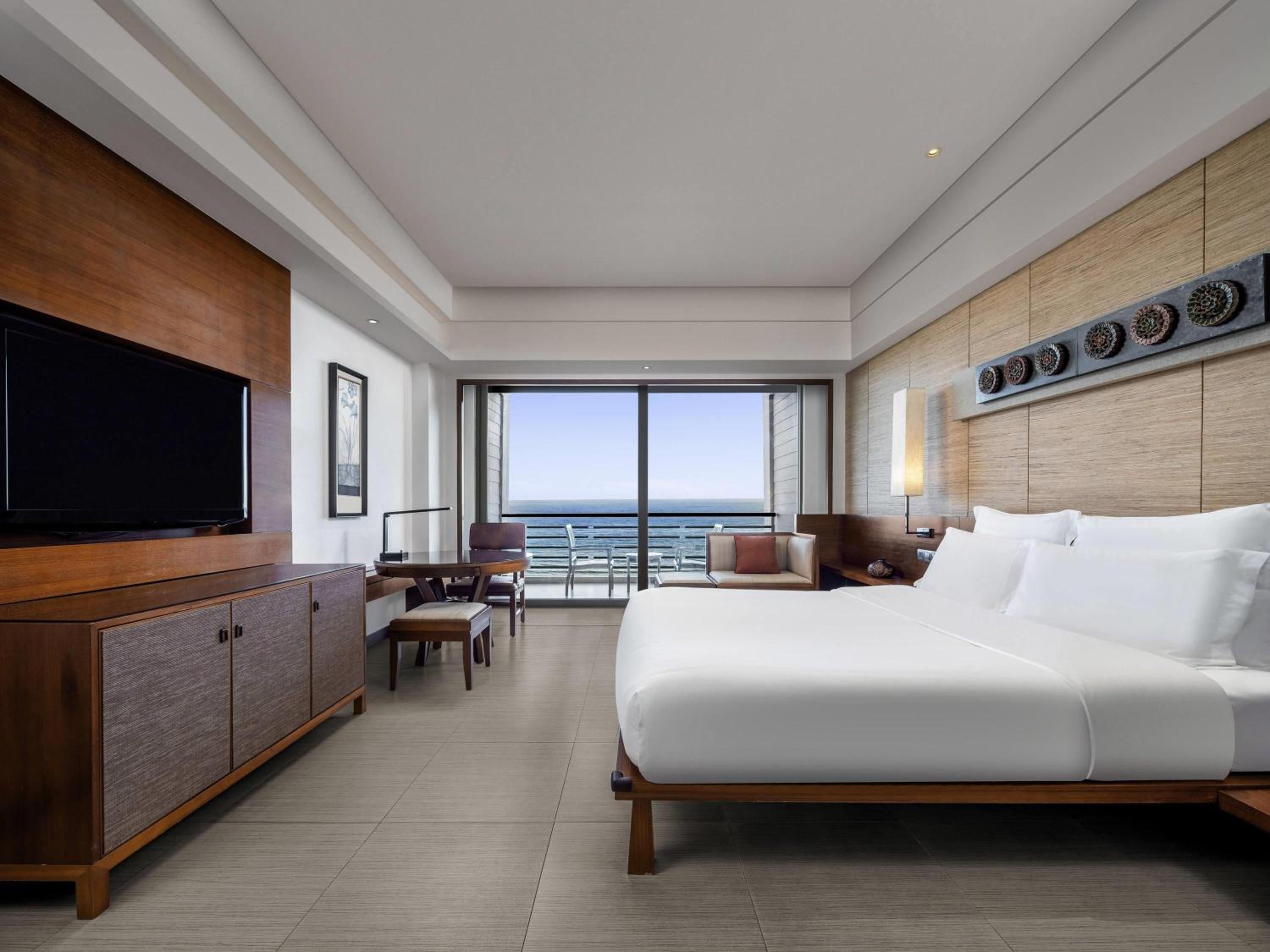 Executive Deluxe Ocean View Room