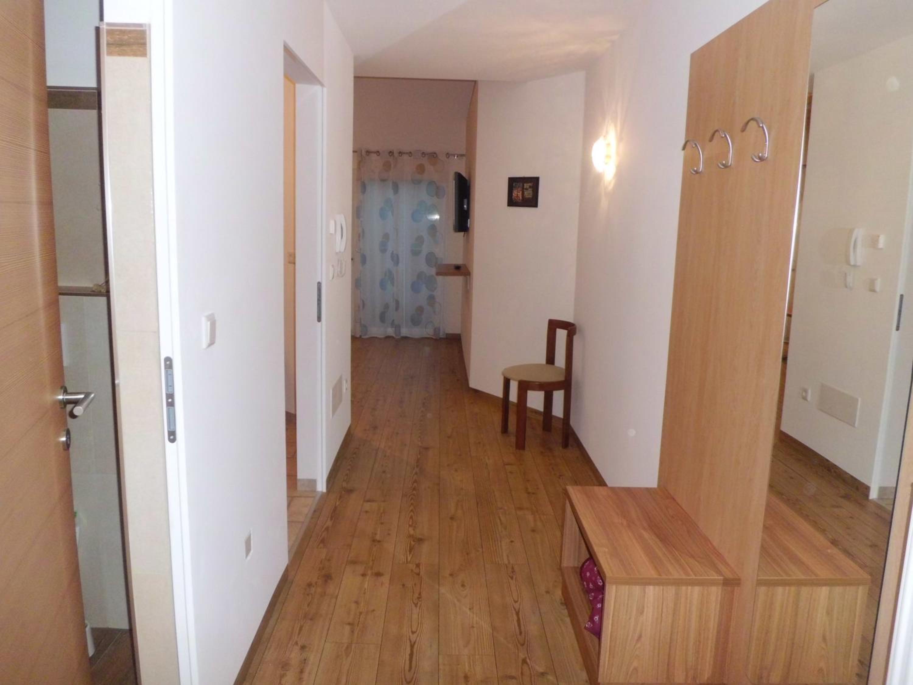 One-Bedroom Apartment photo 3