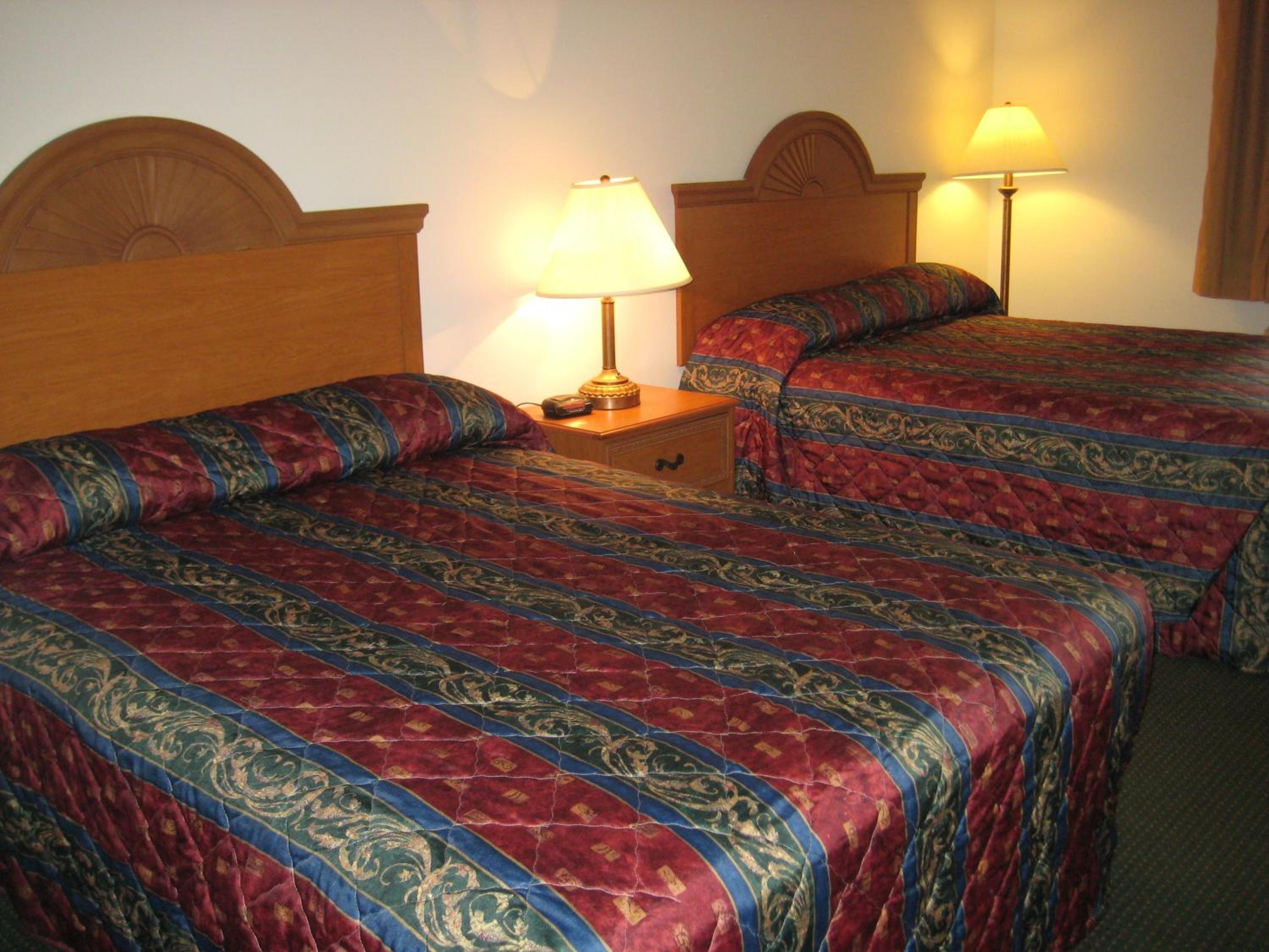 Queen Room with Two Queen Beds - Photo 1