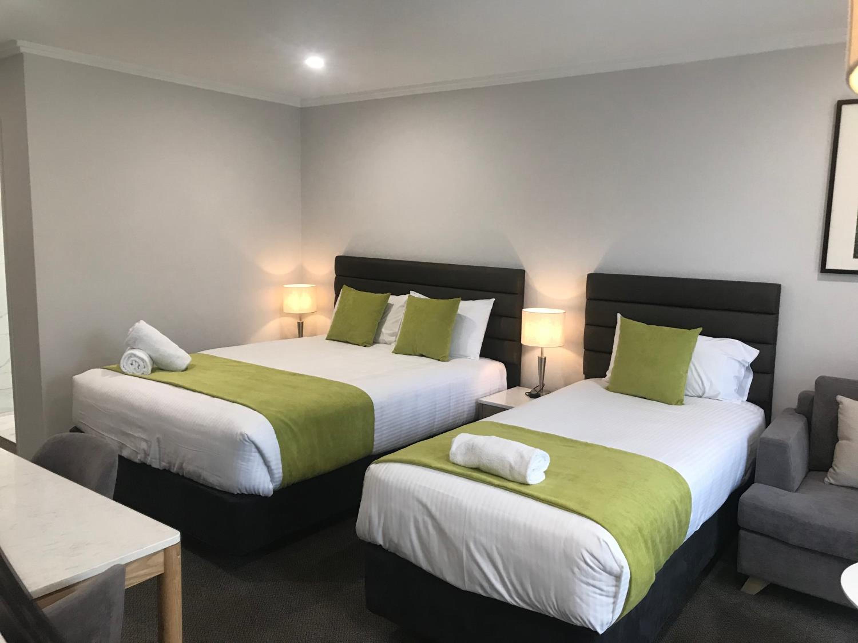 Waterfront Superior Twin Room - Photo 6