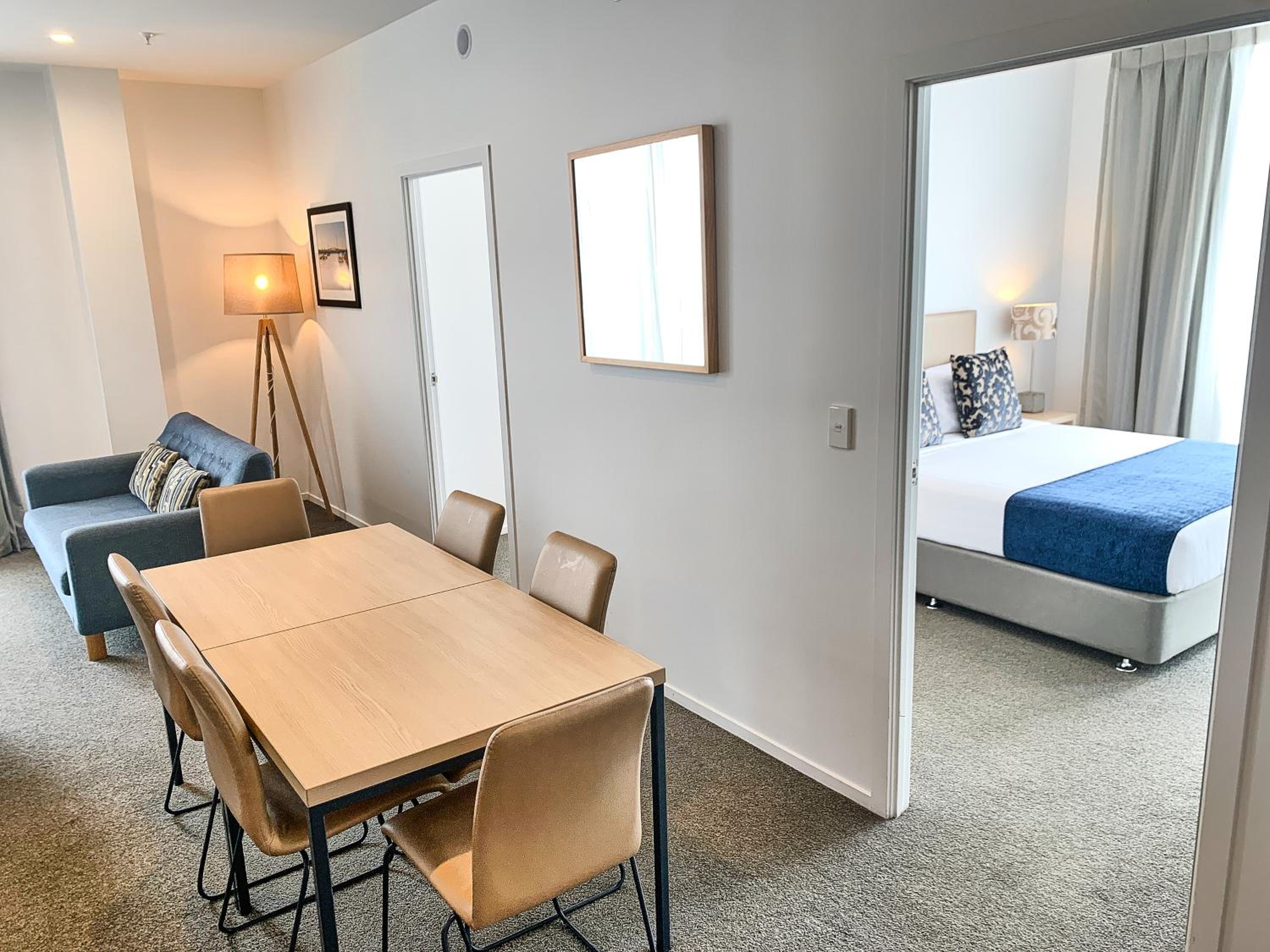 Two-Bedroom Apartment - Non-Smoking thumbnail 6