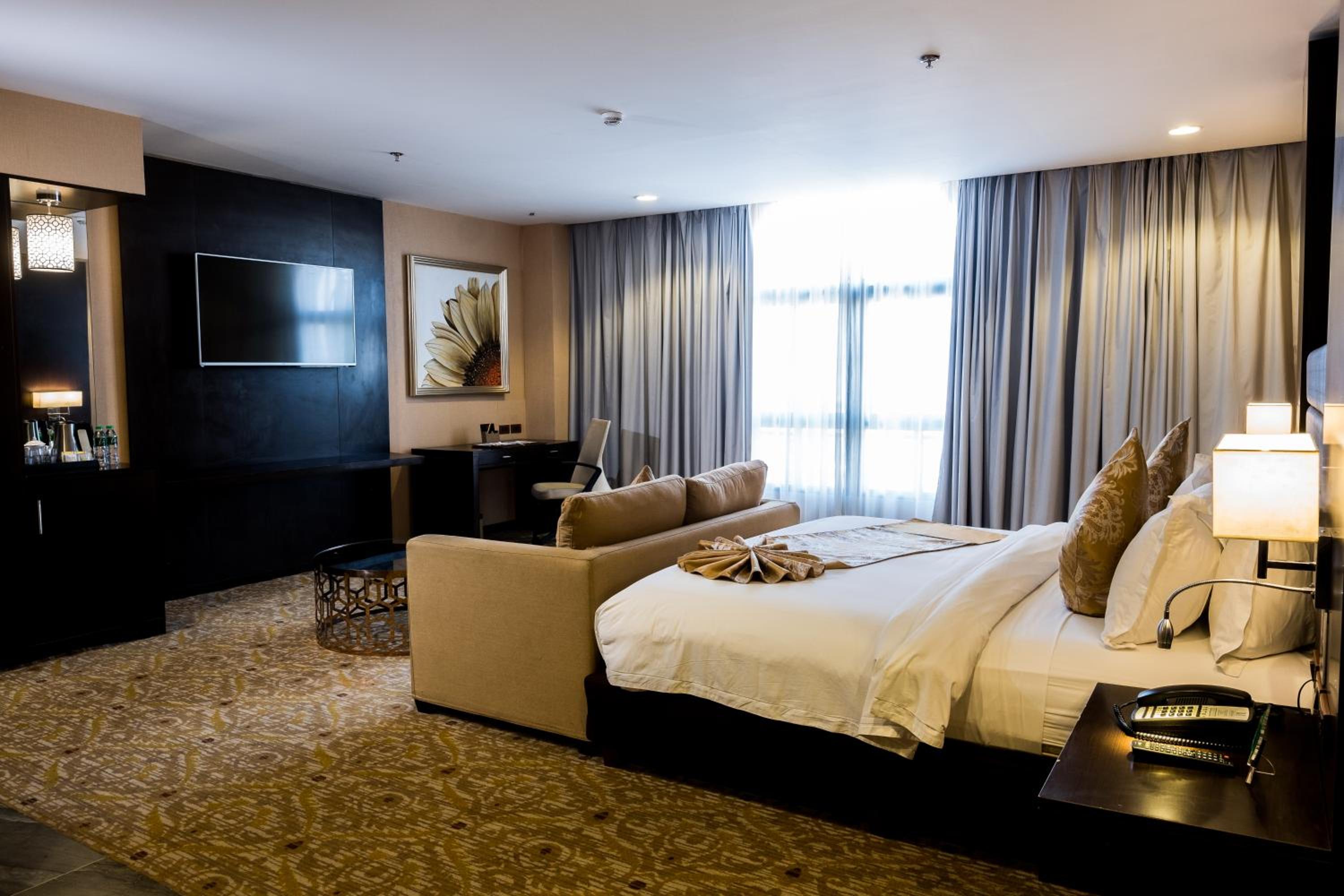 Executive Suite photo 3