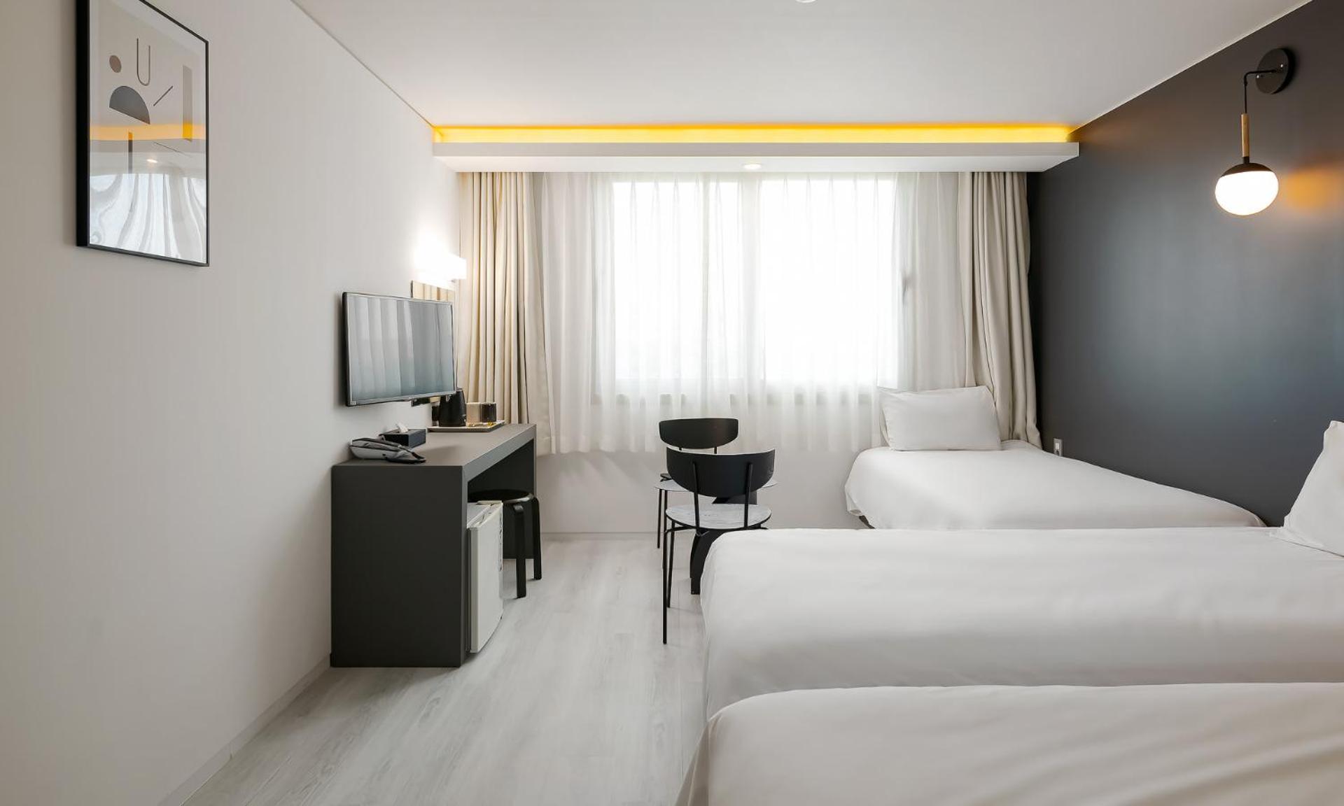 Standard Triple Room - Photo 4