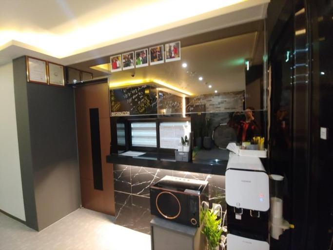 Standard Double Room - Photo 12