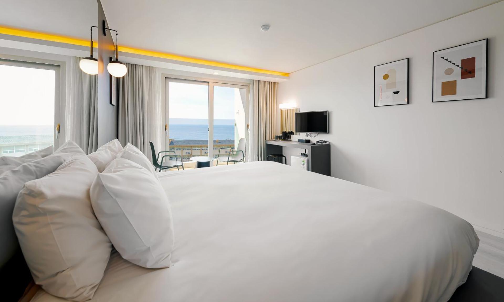 Standard Double Room - Photo 6