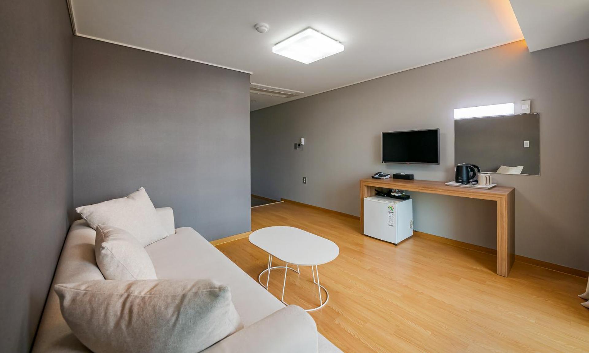 Deluxe Suite - Photo 4