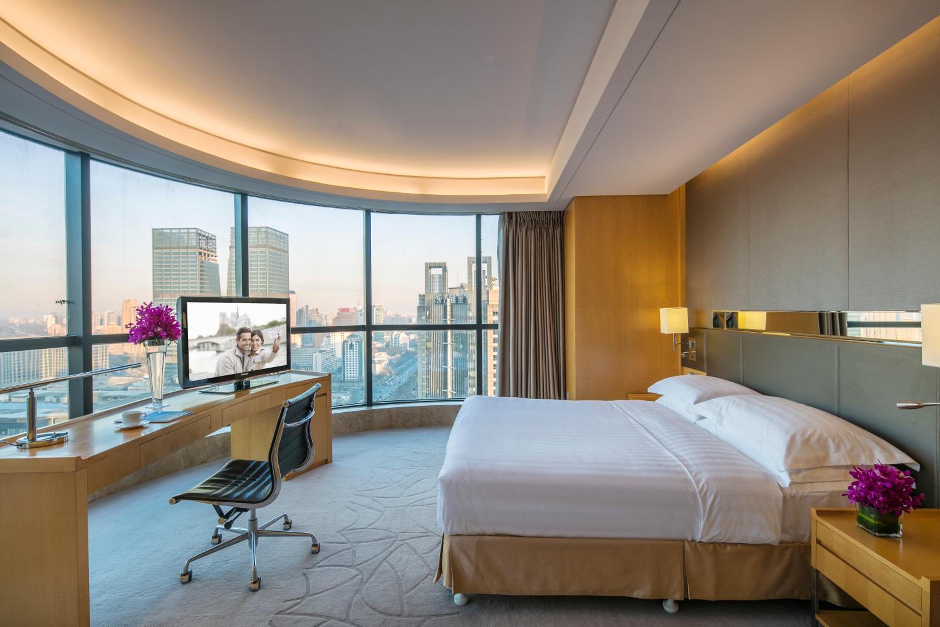 Executive Two-Bedroom Suite - Photo 5