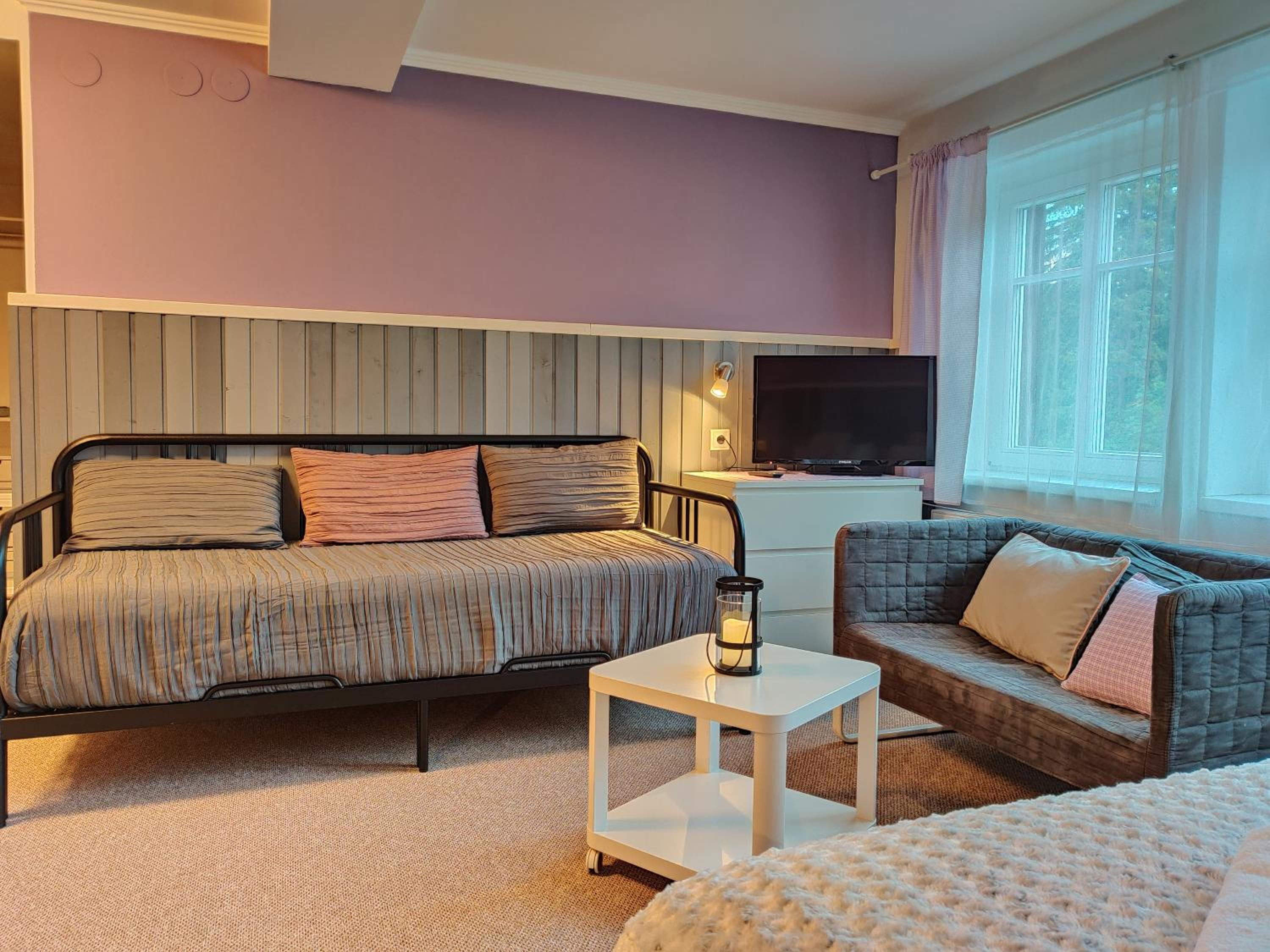 Family Room - Photo 7