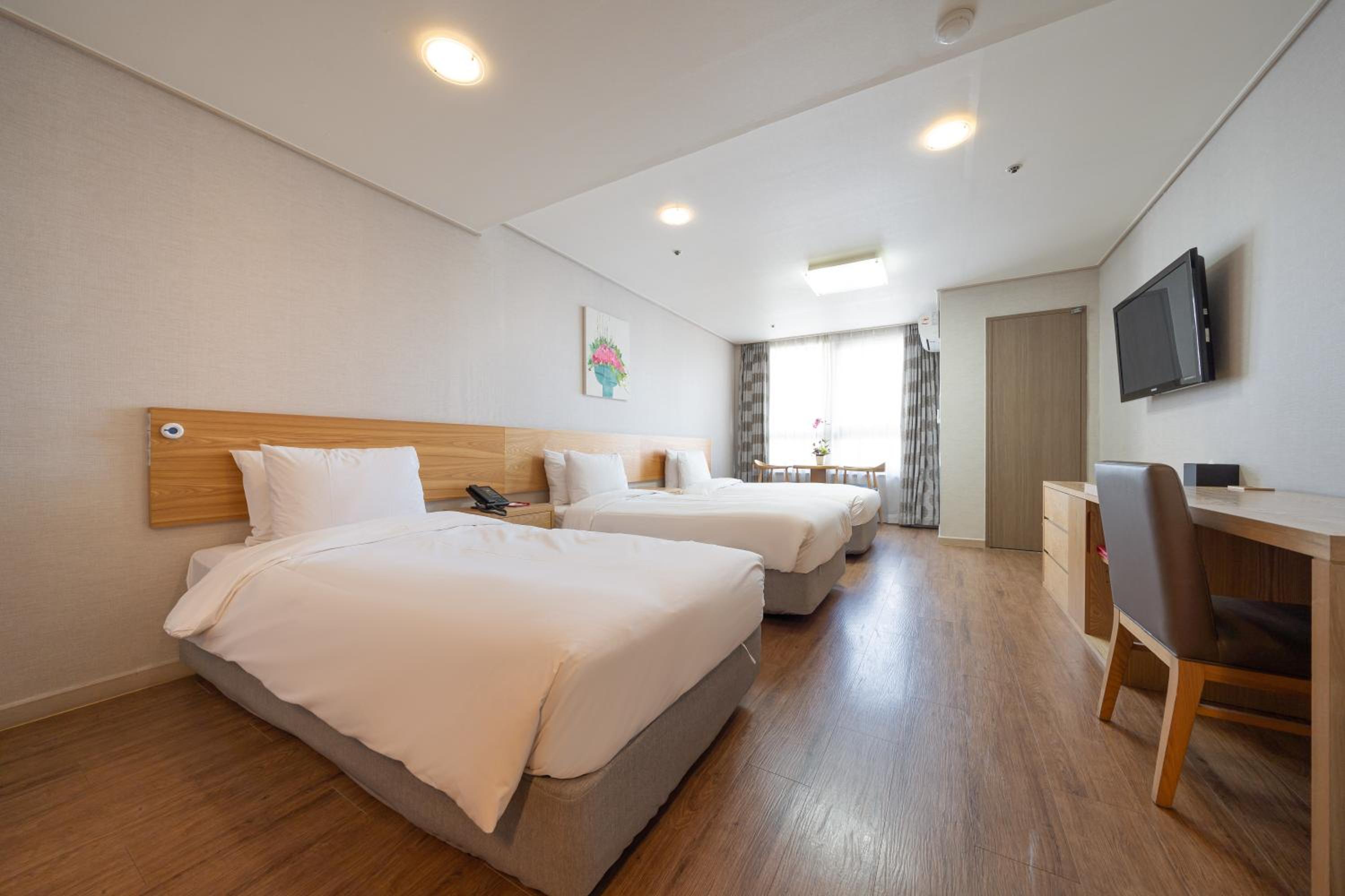 Deluxe Triple Room - Photo 1