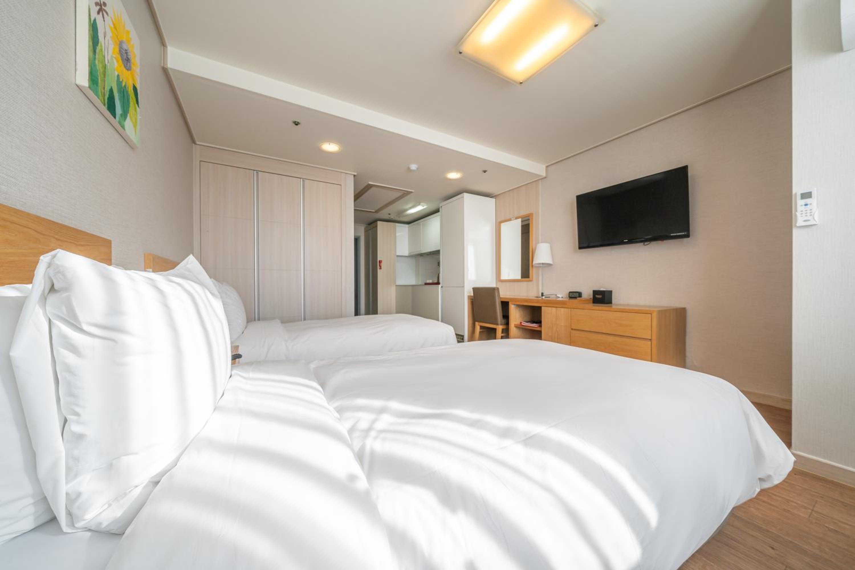 Superior Twin Room - Photo 2