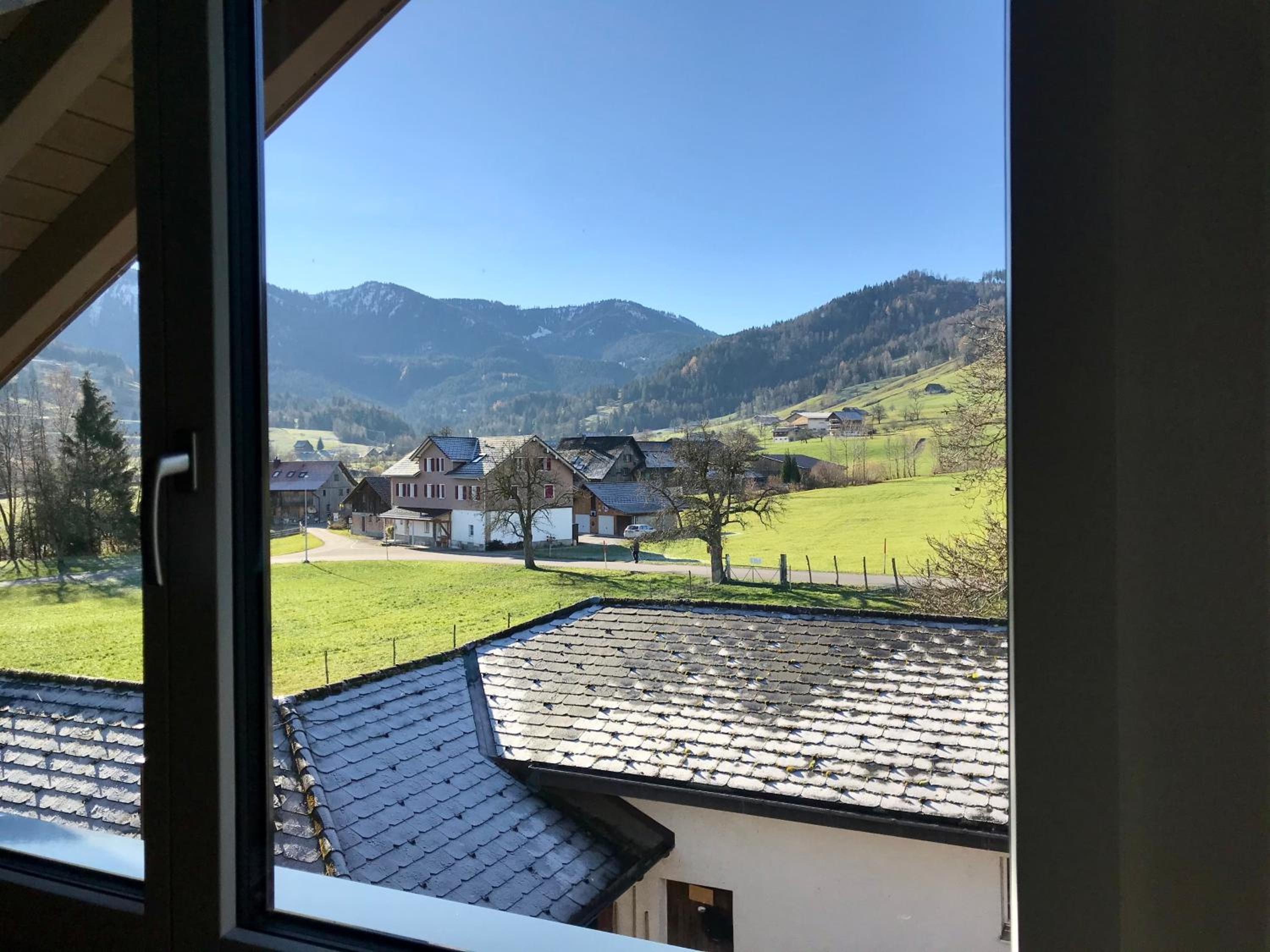 Apartment with Mountain View photo 2