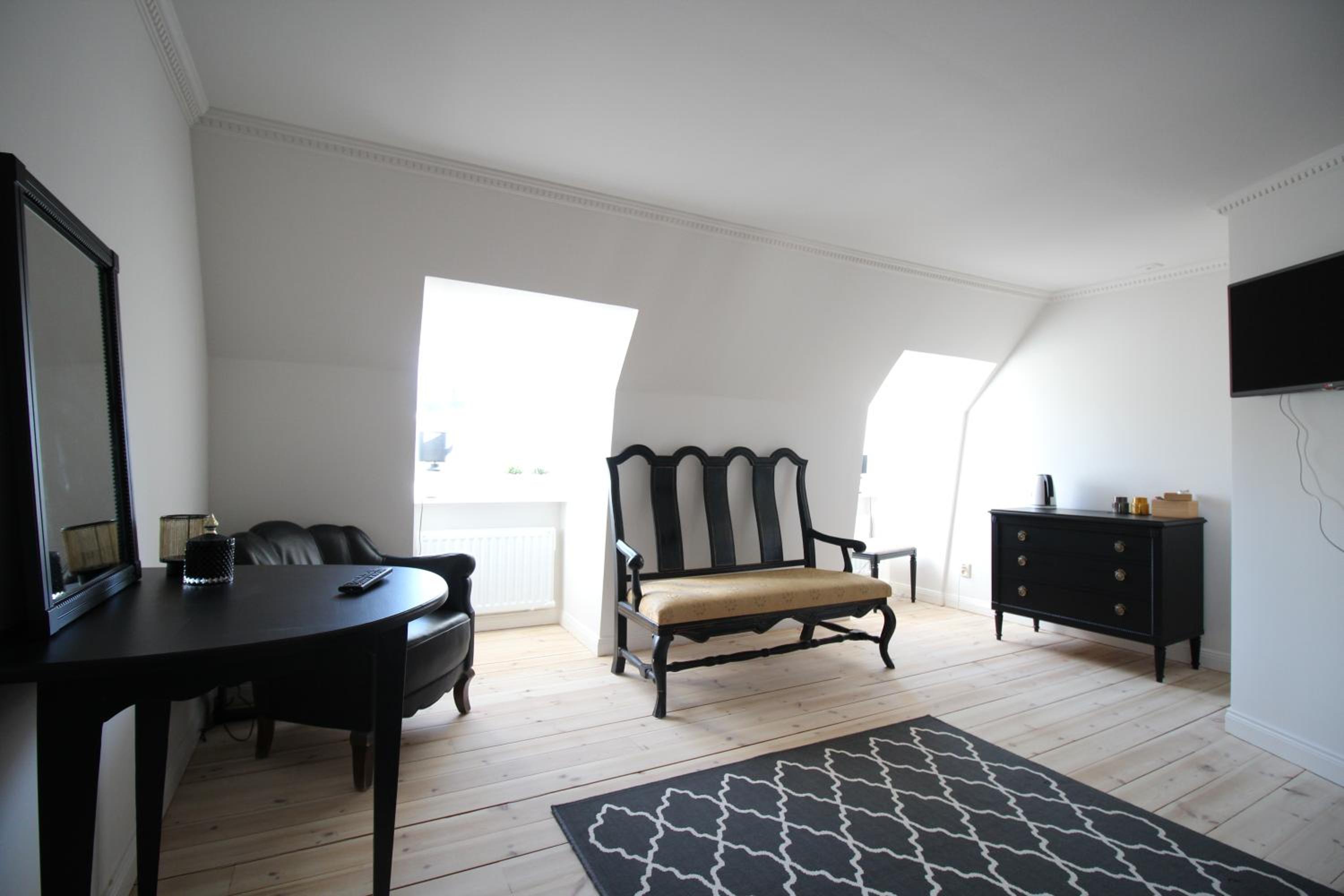 Deluxe Suite - Photo 1