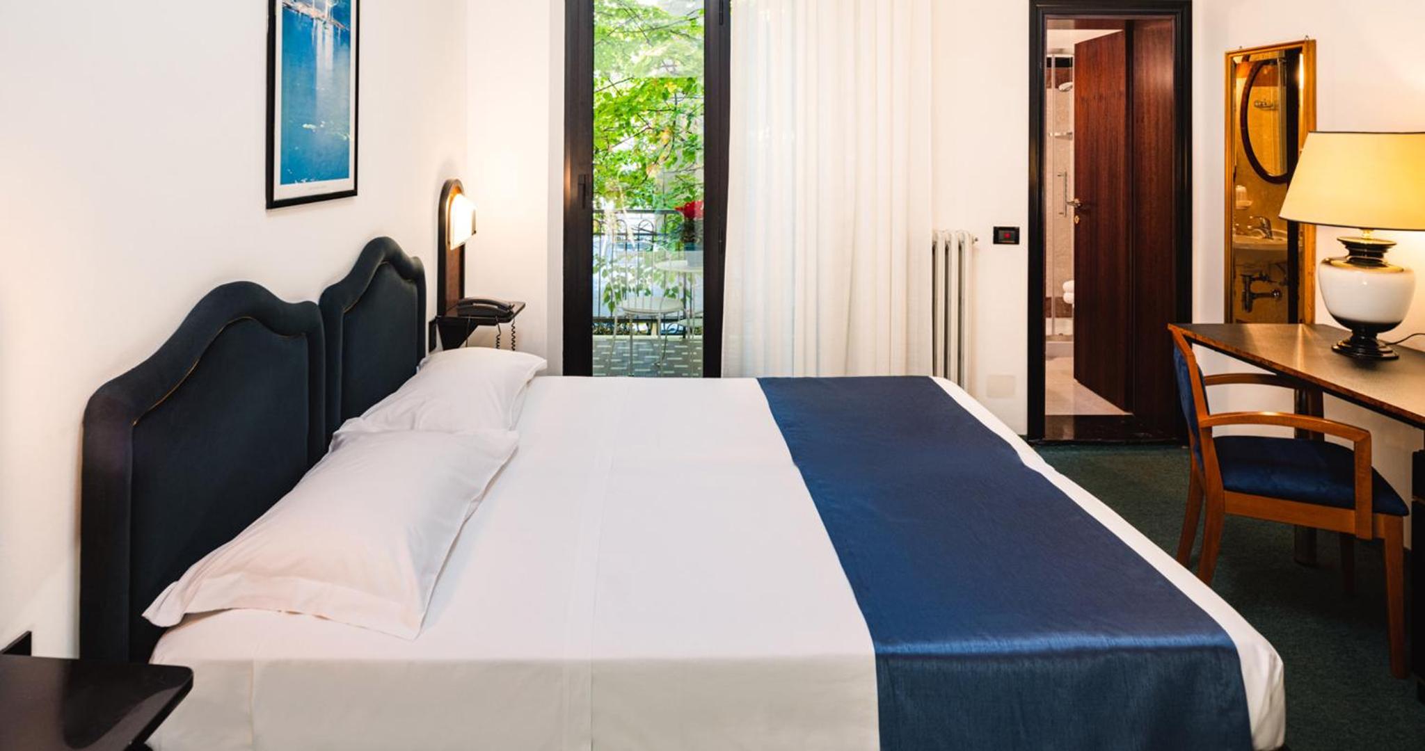 Double or Twin Room photo 1