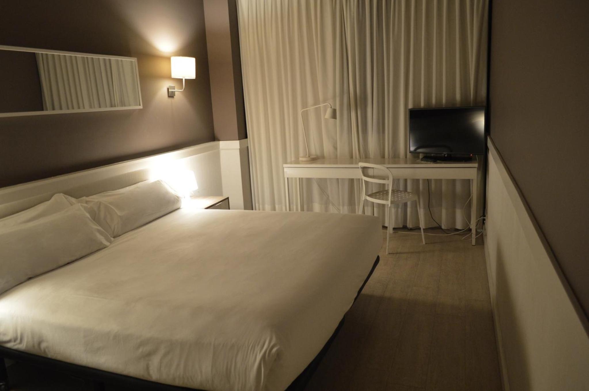 Double or Twin Room photo 2