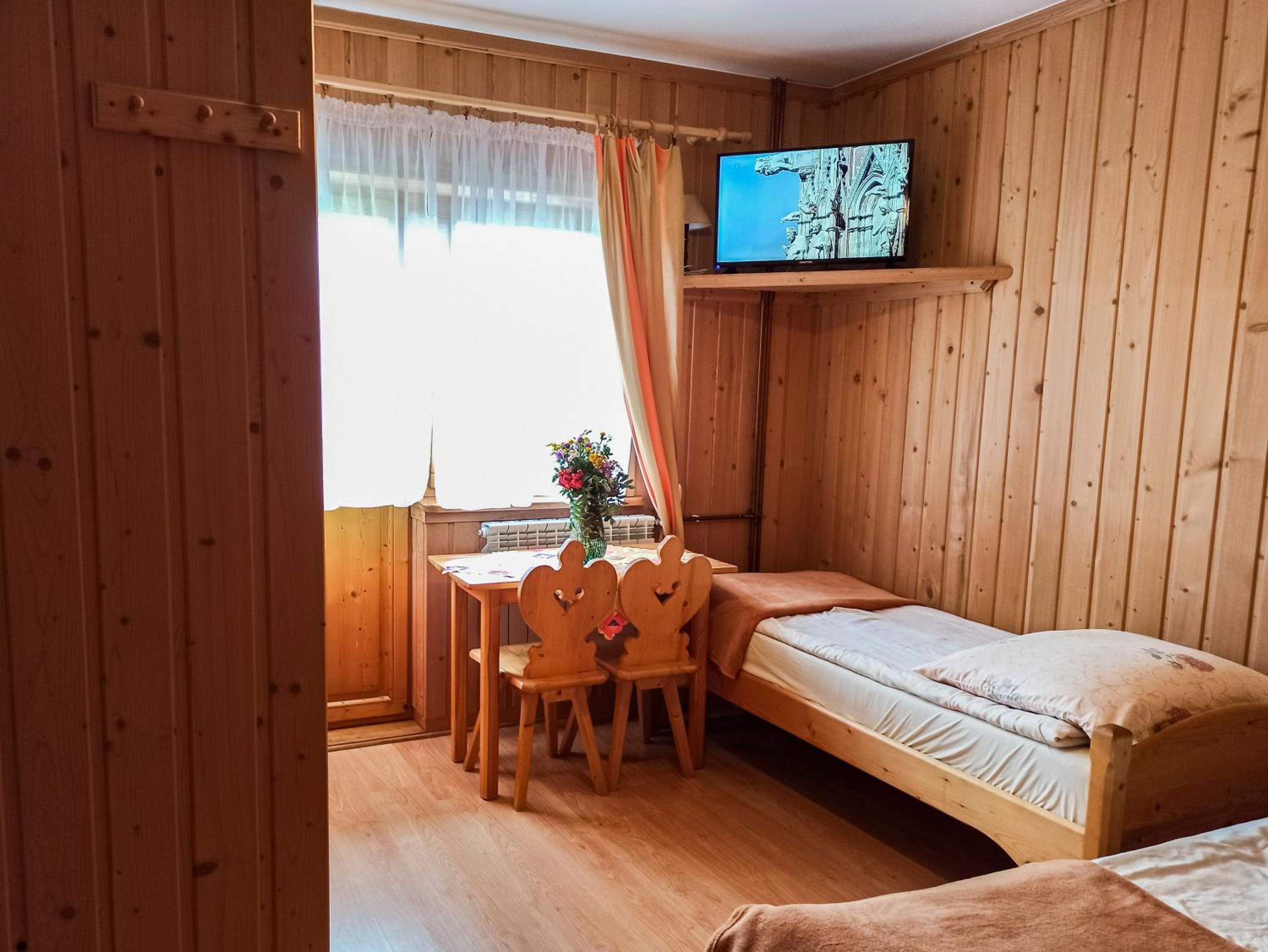 Double or Twin Room - Photo 7