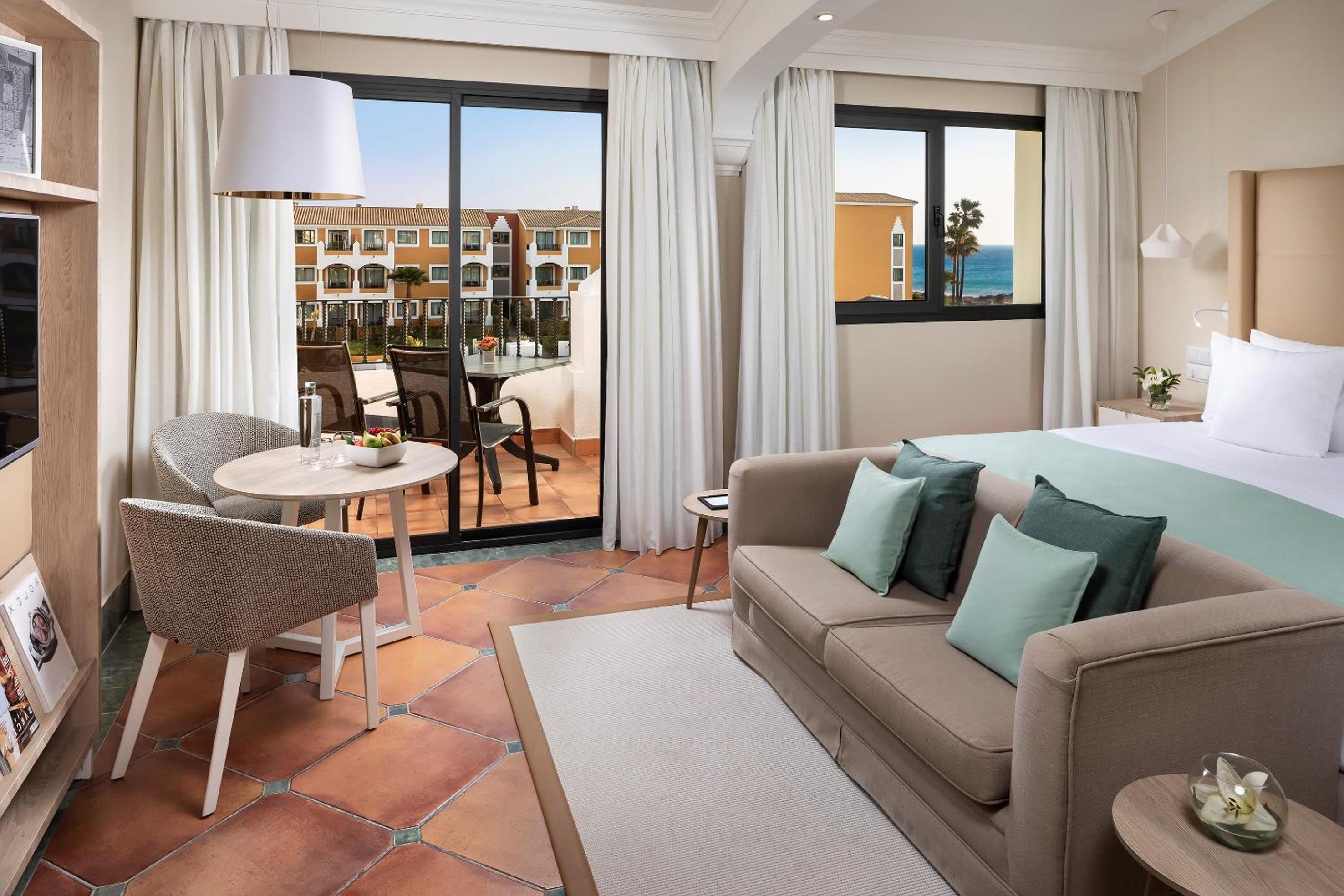 Premium Room Ocean View - Photo 3