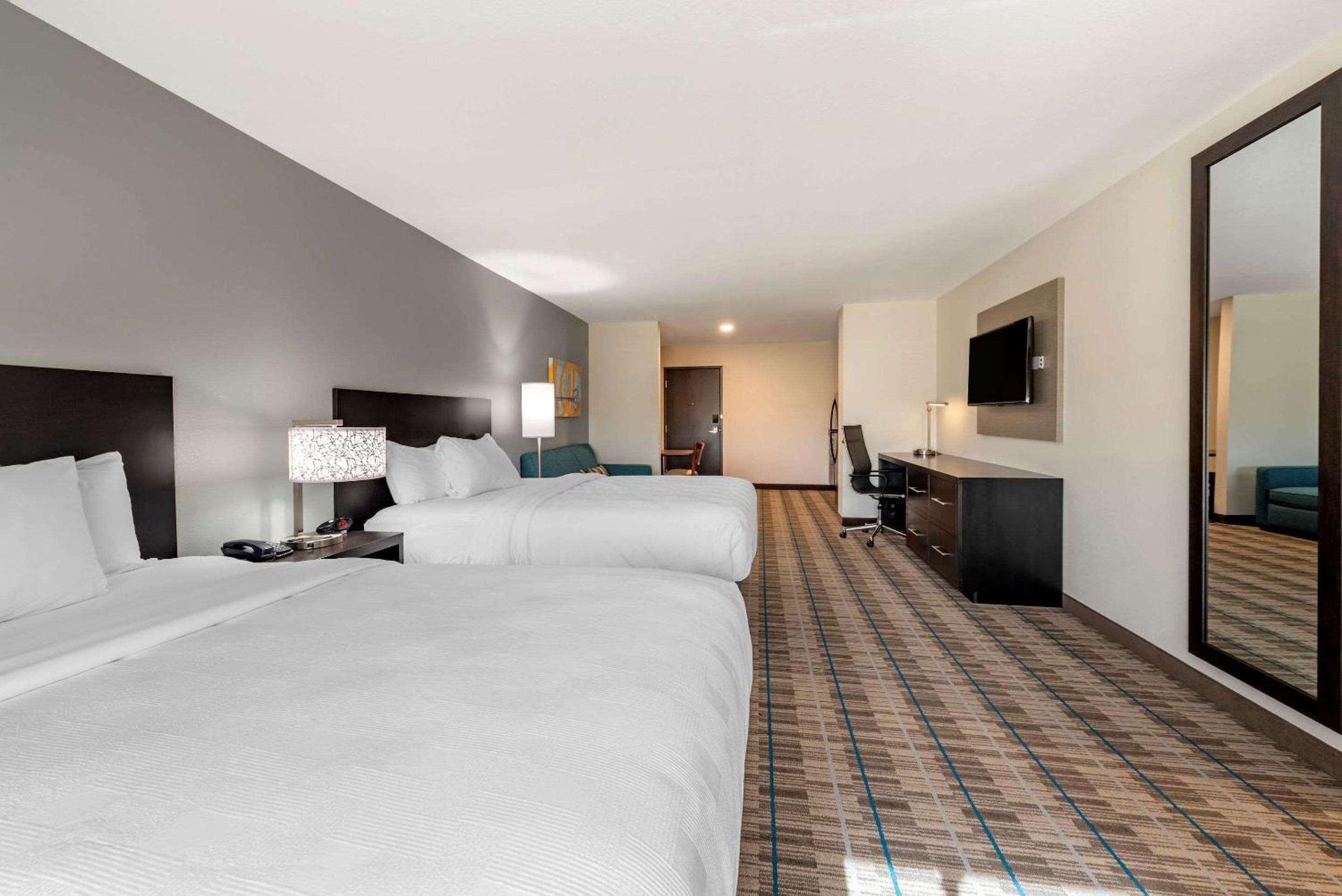 Suite with Two Queen Beds - Accessible/Non-Smoking