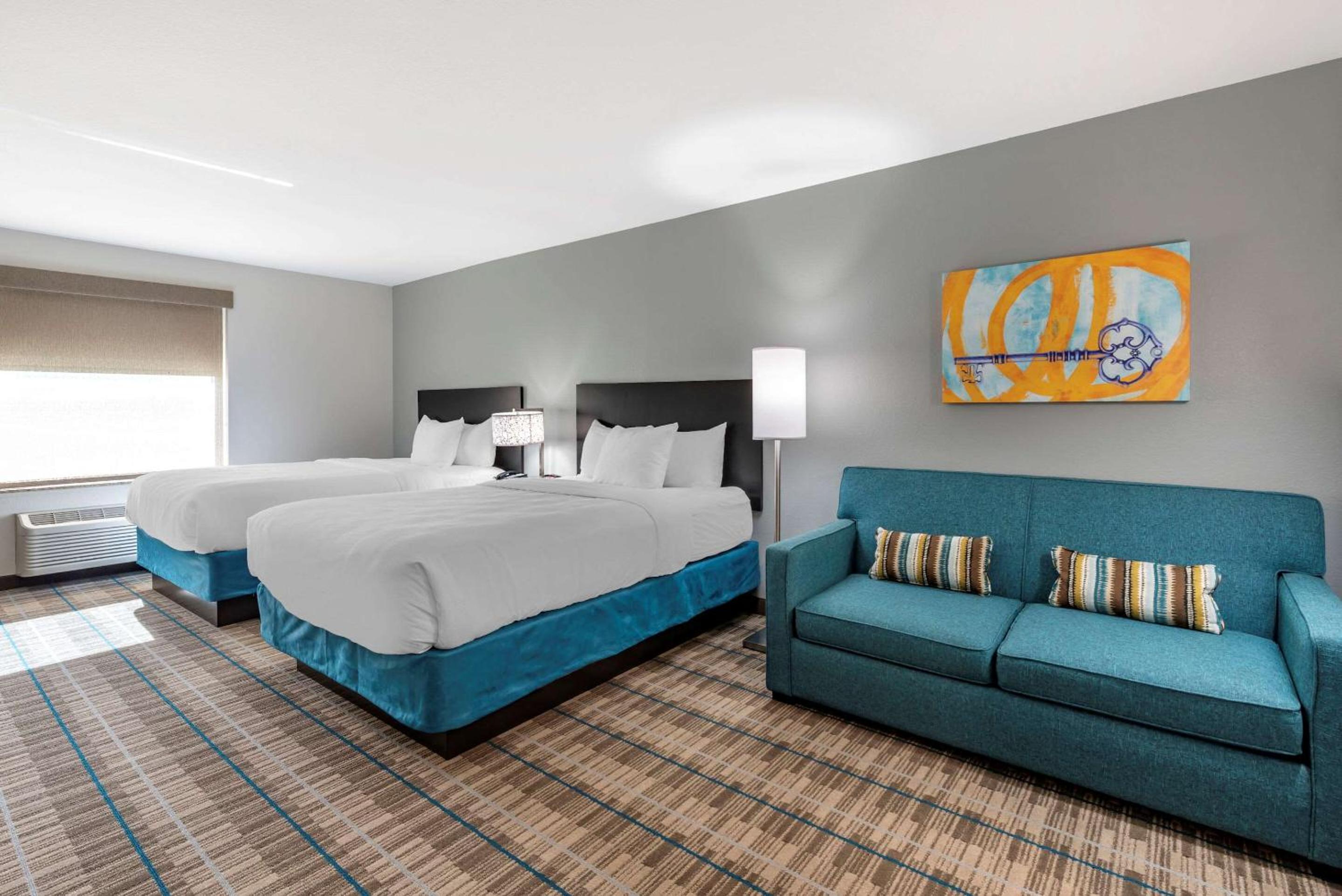 Suite with Two Queen Beds - Accessible/Non-Smoking photo 2