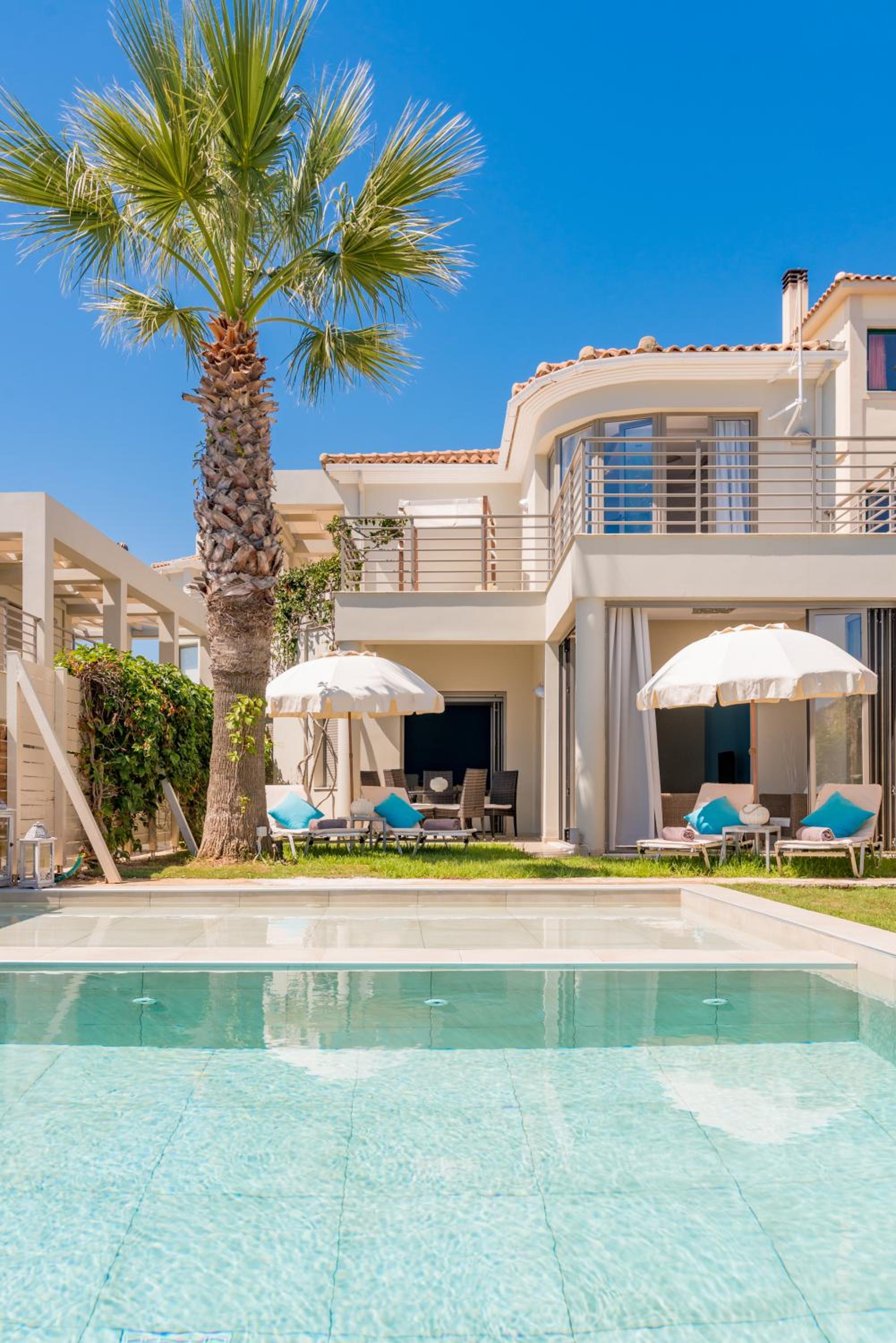 Villa - Beach Front photo 2