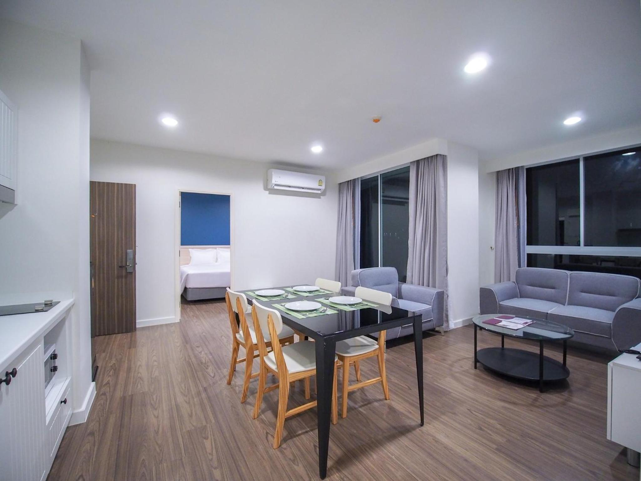 Two-Bedroom Grand Suite - Photo 12