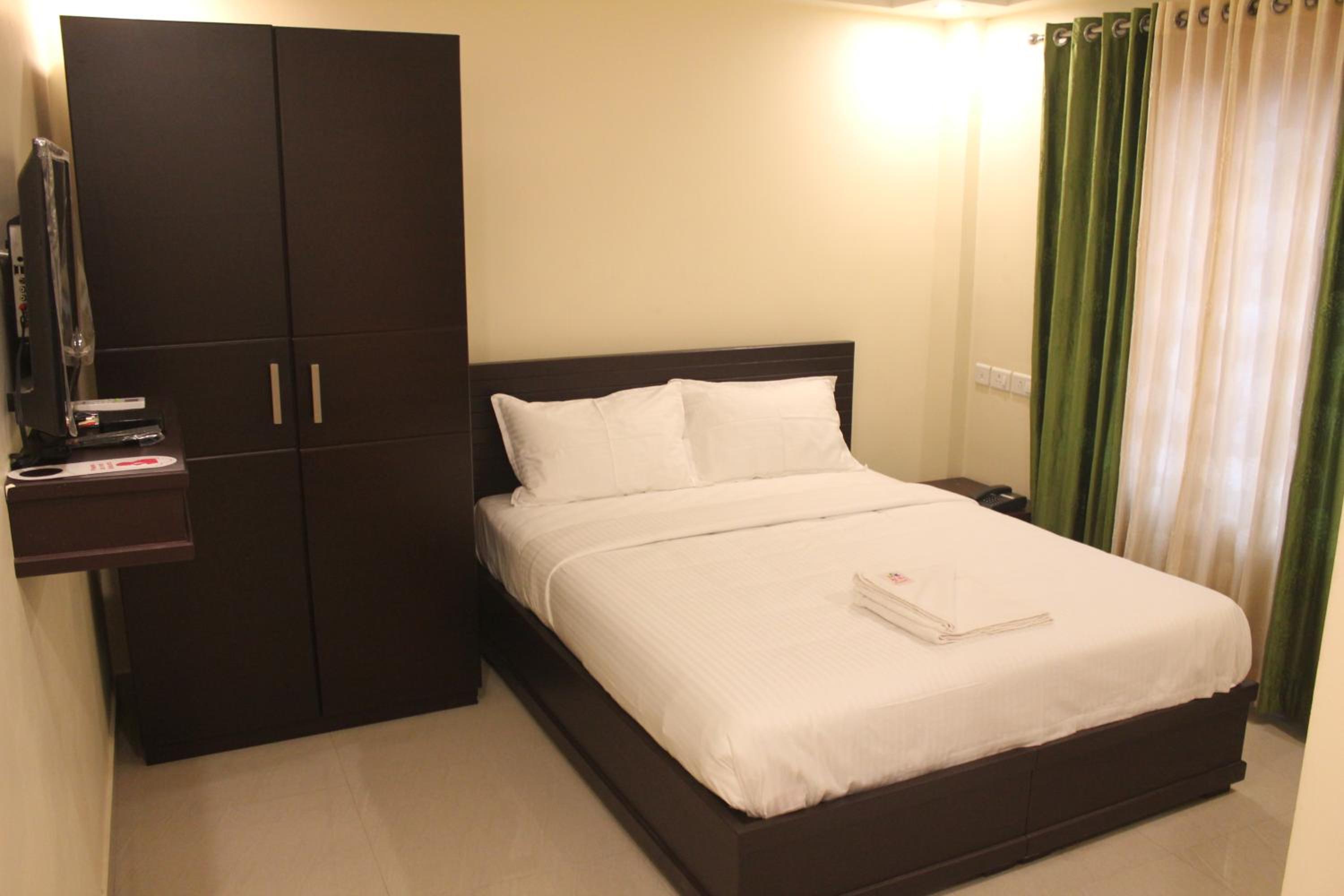 Large Single Room