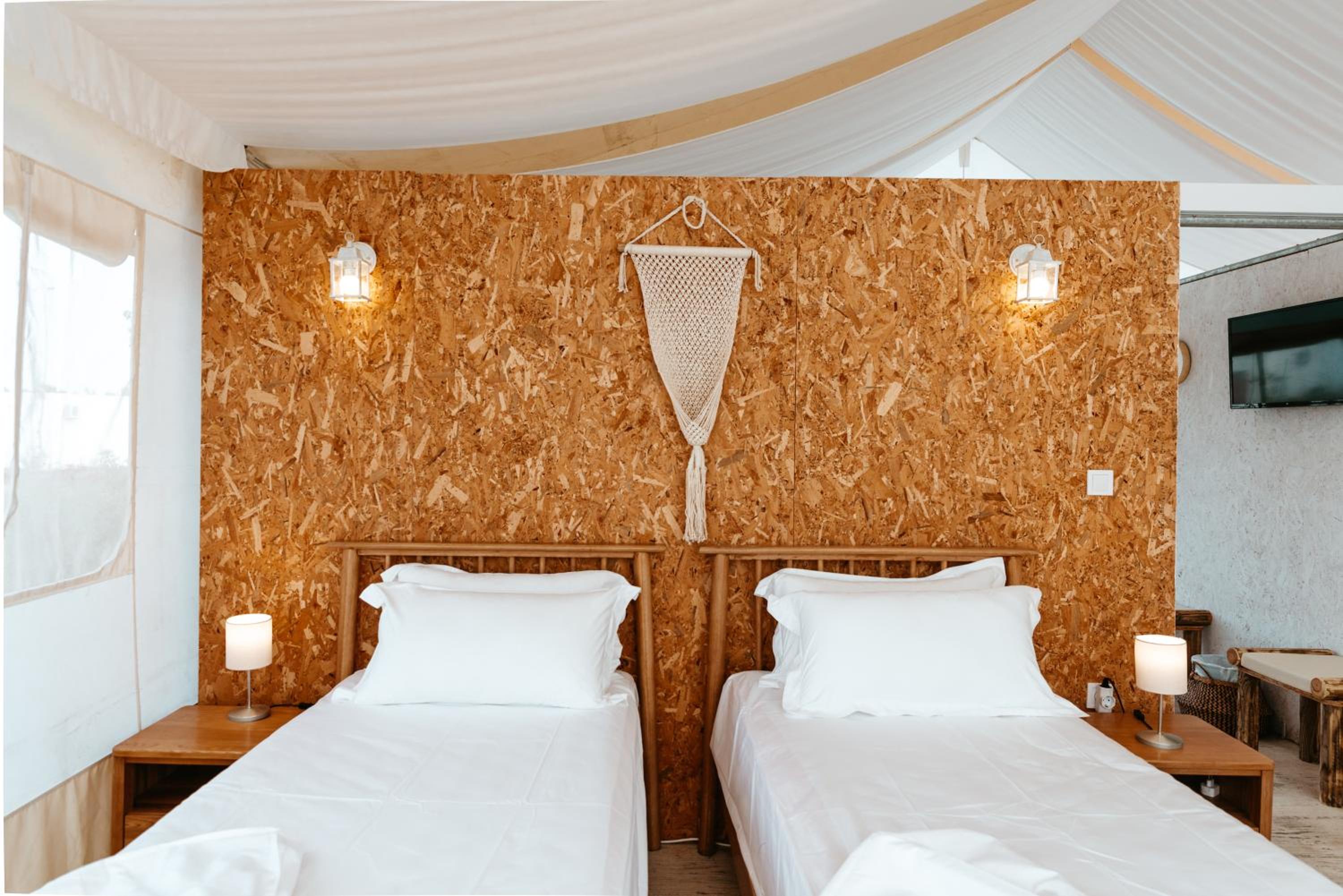 Family Tent - Photo 27