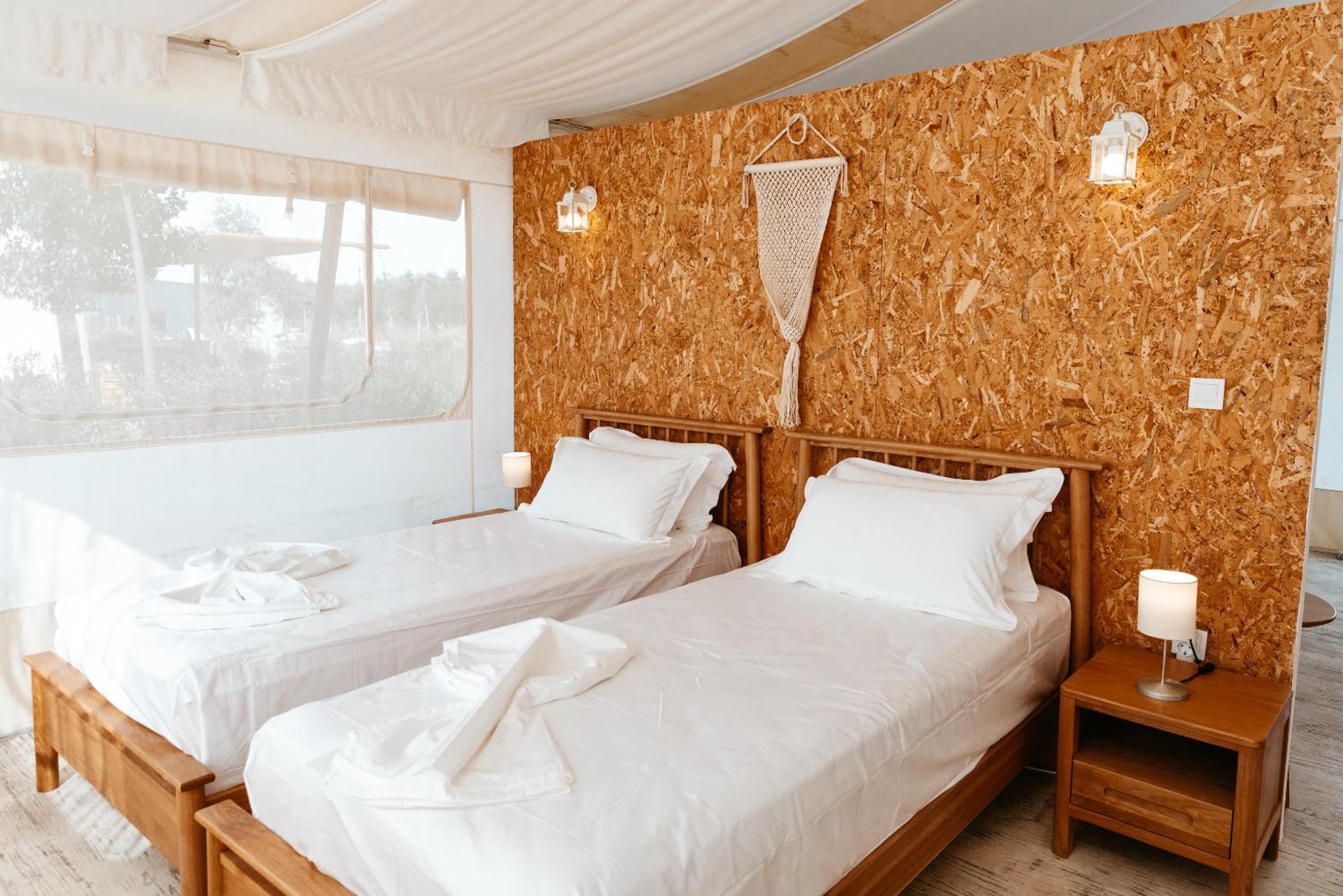 Family Tent - Photo 4