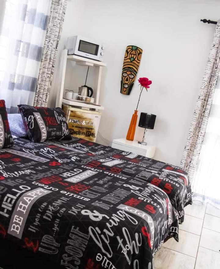 Twin Room with Bathroom - Photo 7