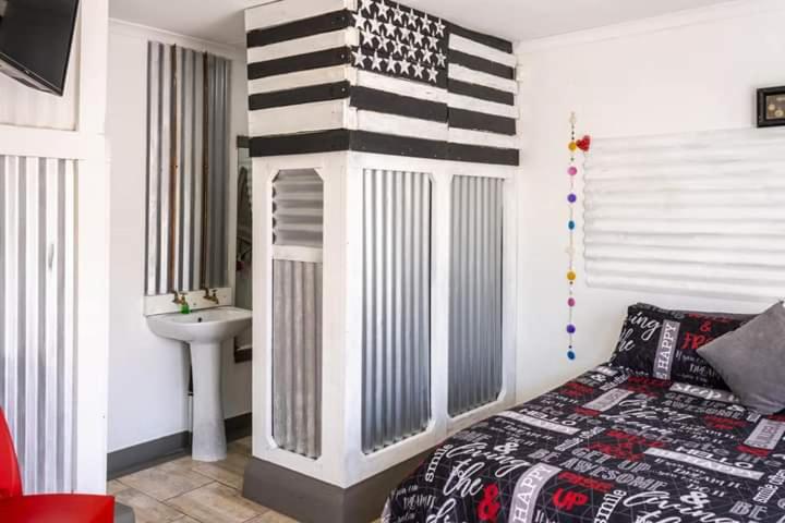One-Bedroom Apartment - Photo 17