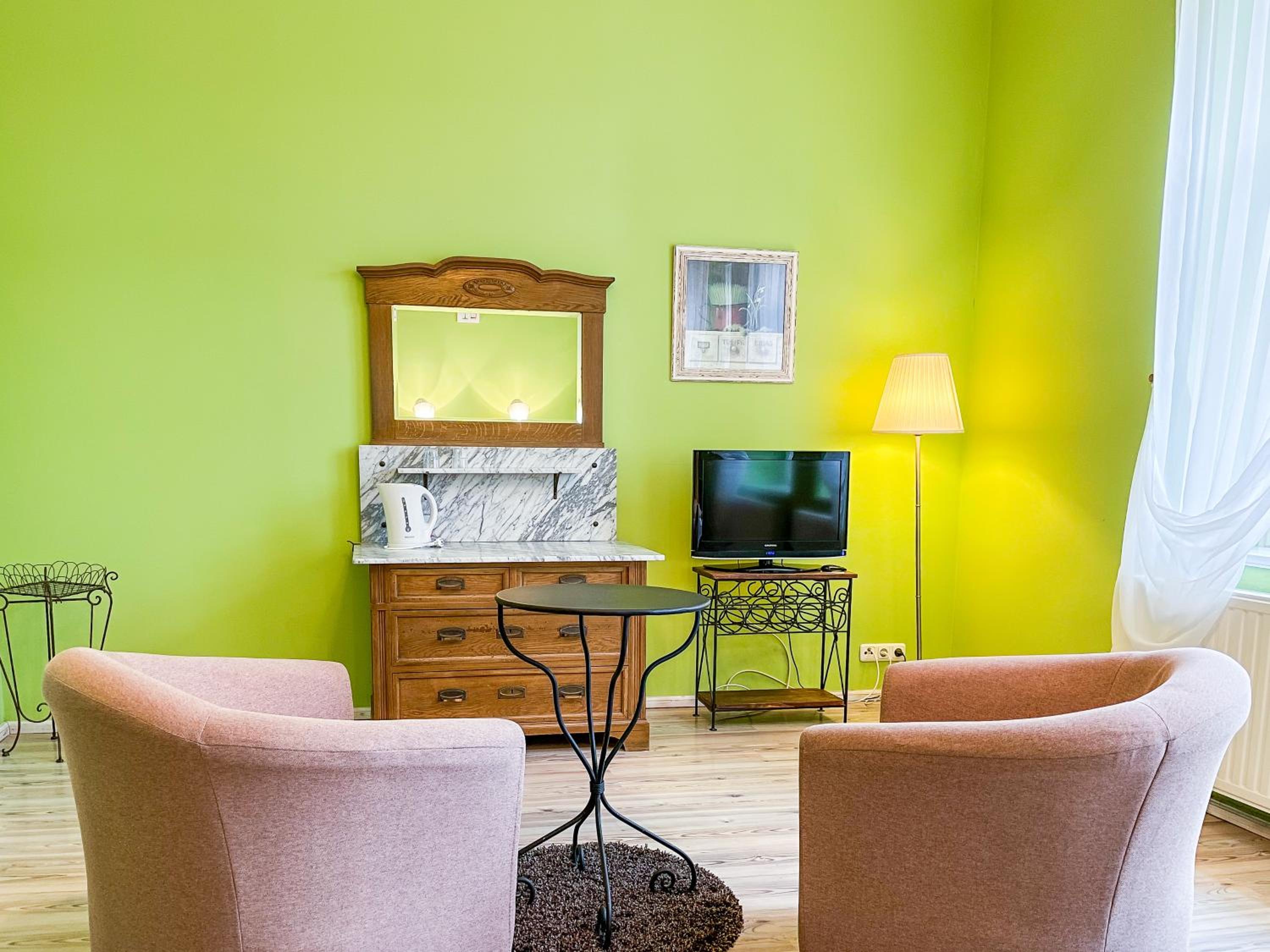 Large Double Room photo 2