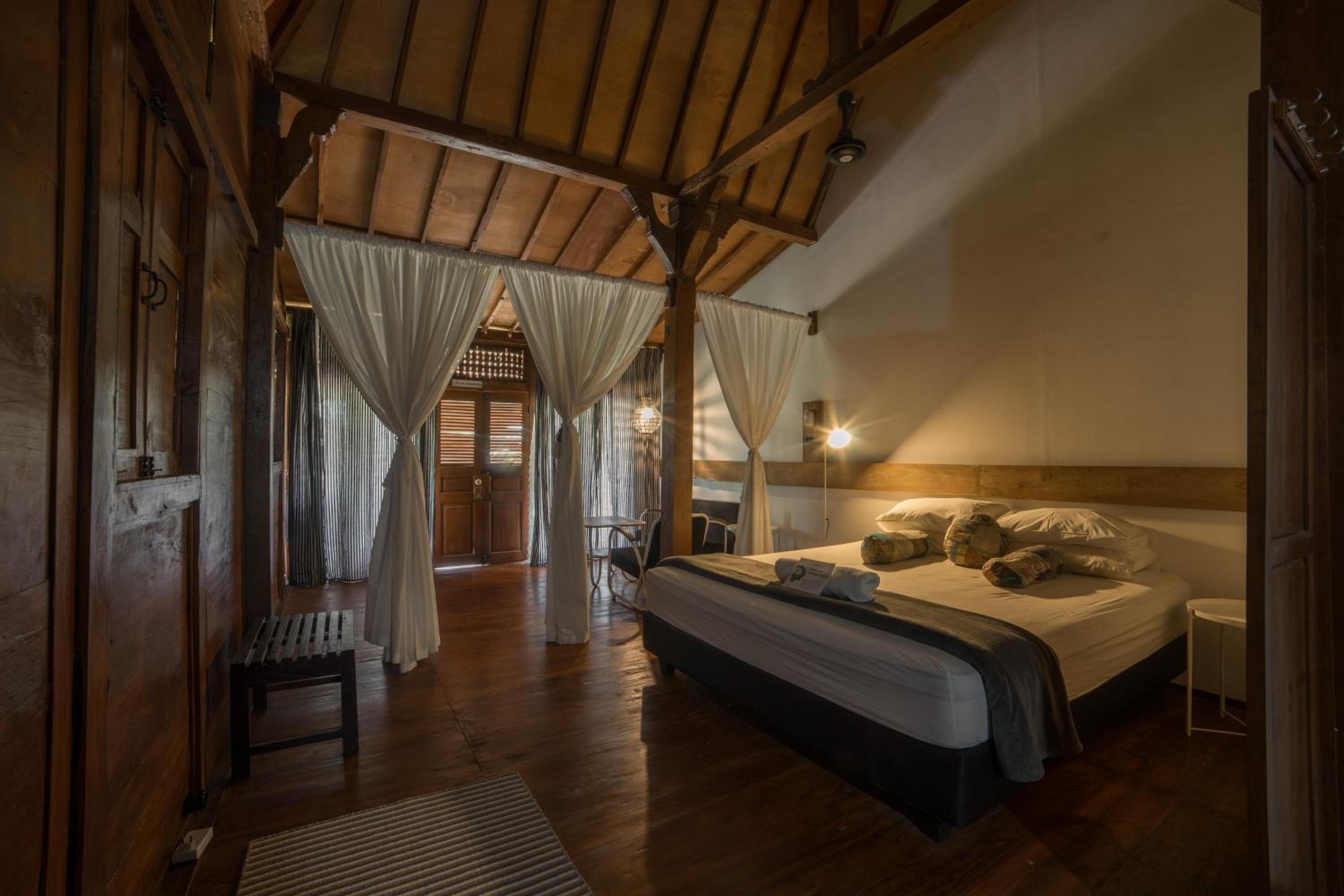 Deluxe Double Room - Photo 17