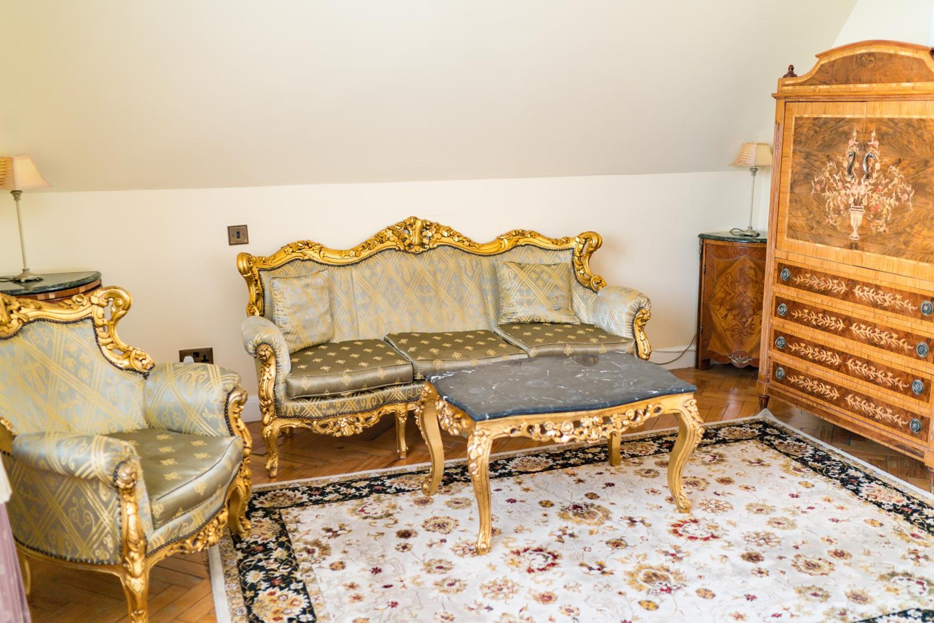 Superior Suite ( Not Dog Friendly) photo 2