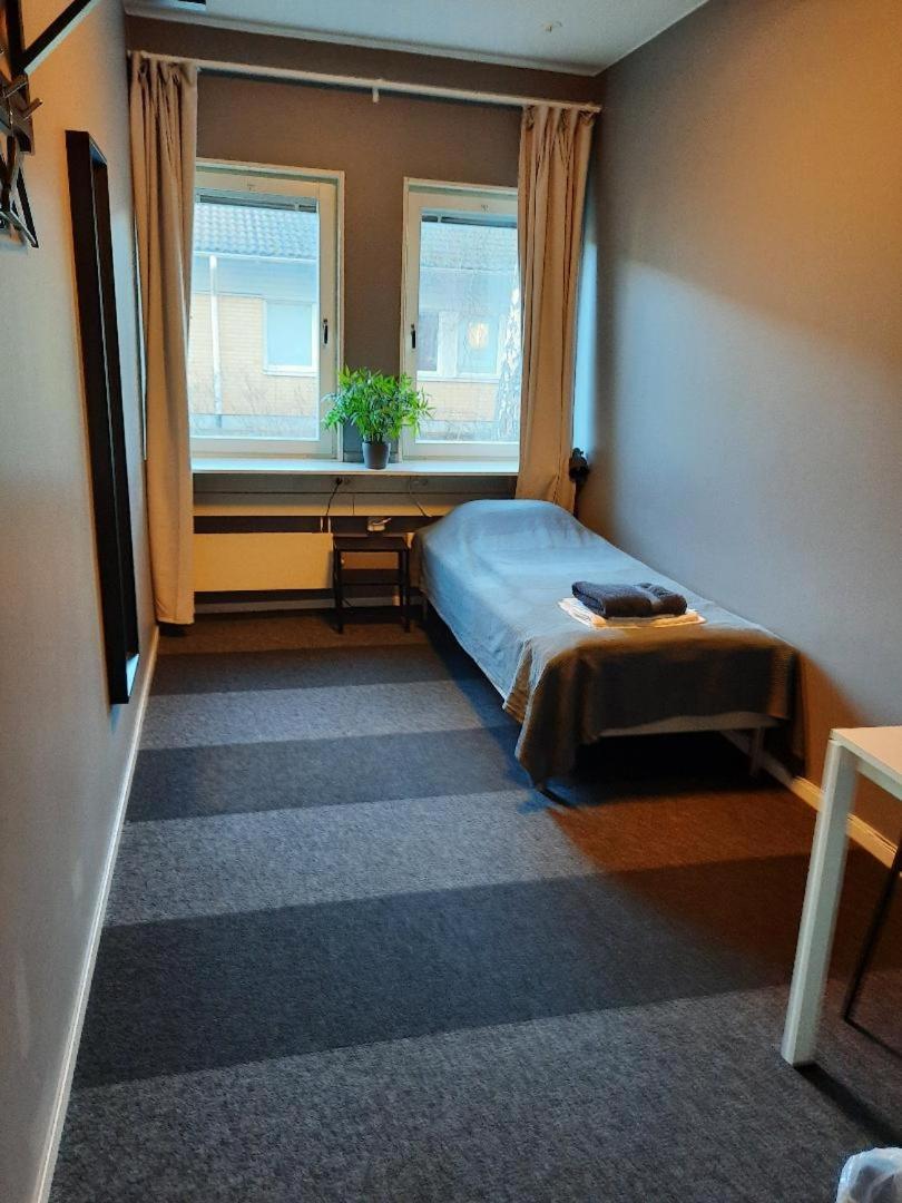 Single Room with Shared Bathroom