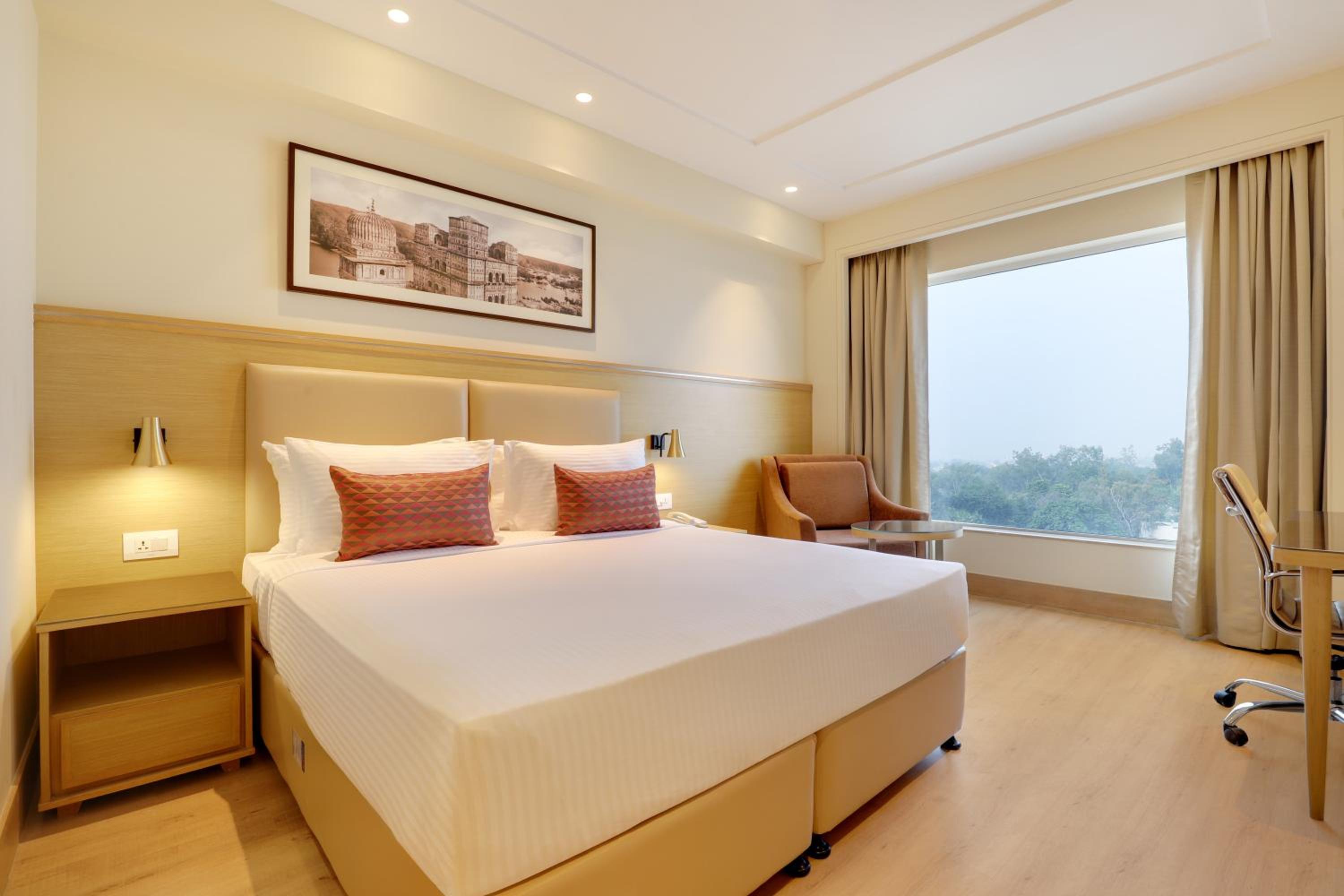 Deluxe King Room