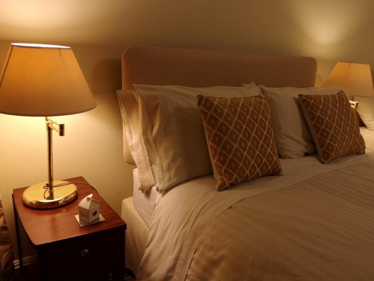 Double Room with Private Bathroom photo 3