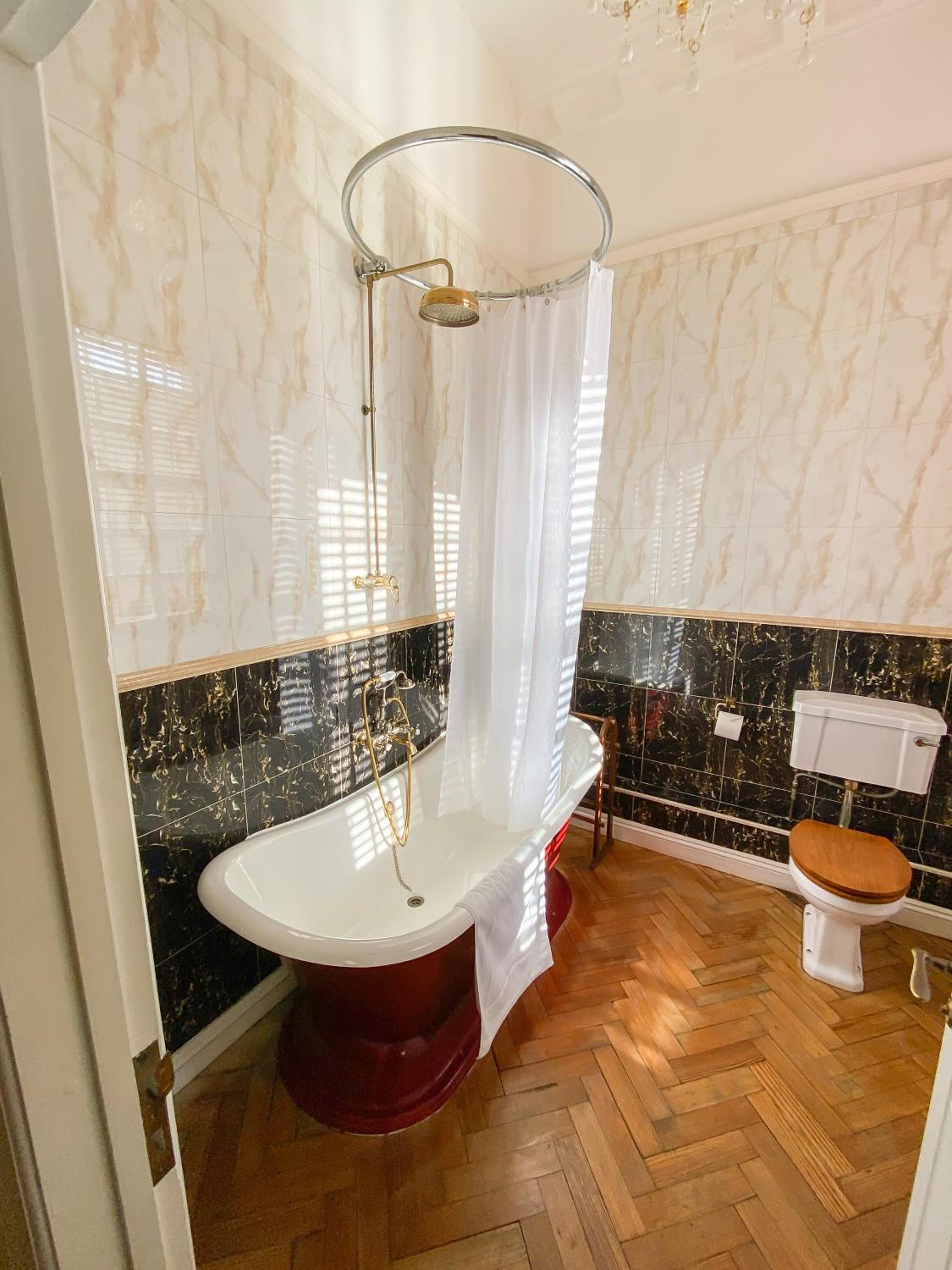 Junior Suite ( Not Dog Friendly) photo 2