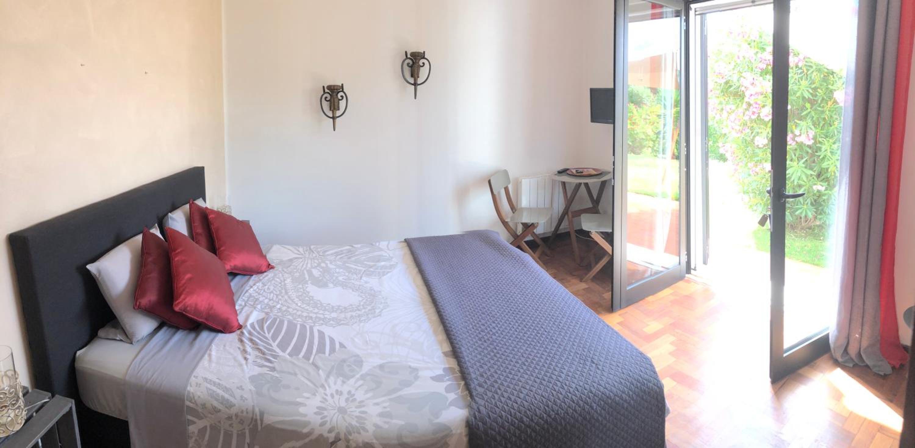 Double Room with Private Bathroom photo 1