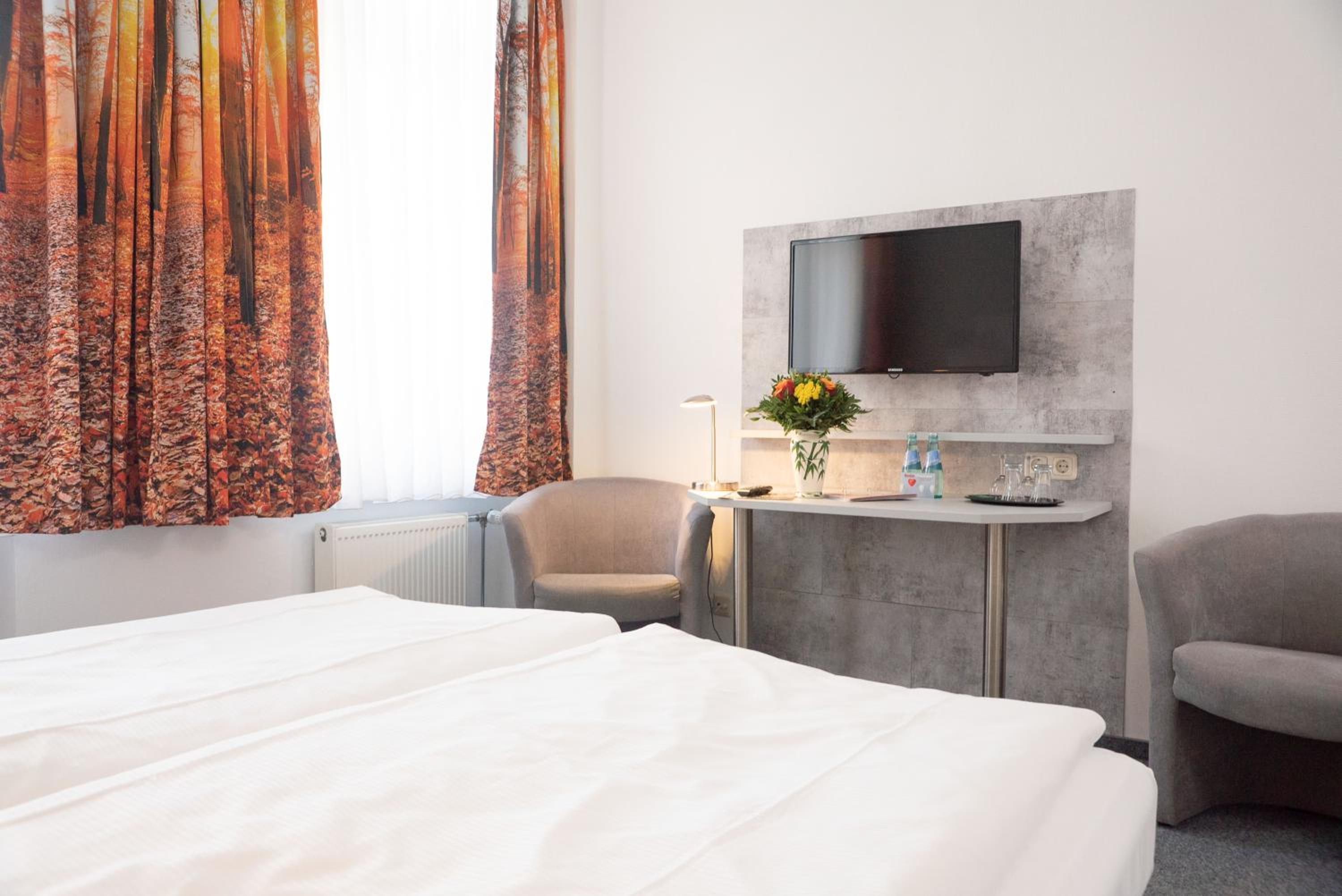 Double Room - Photo 5