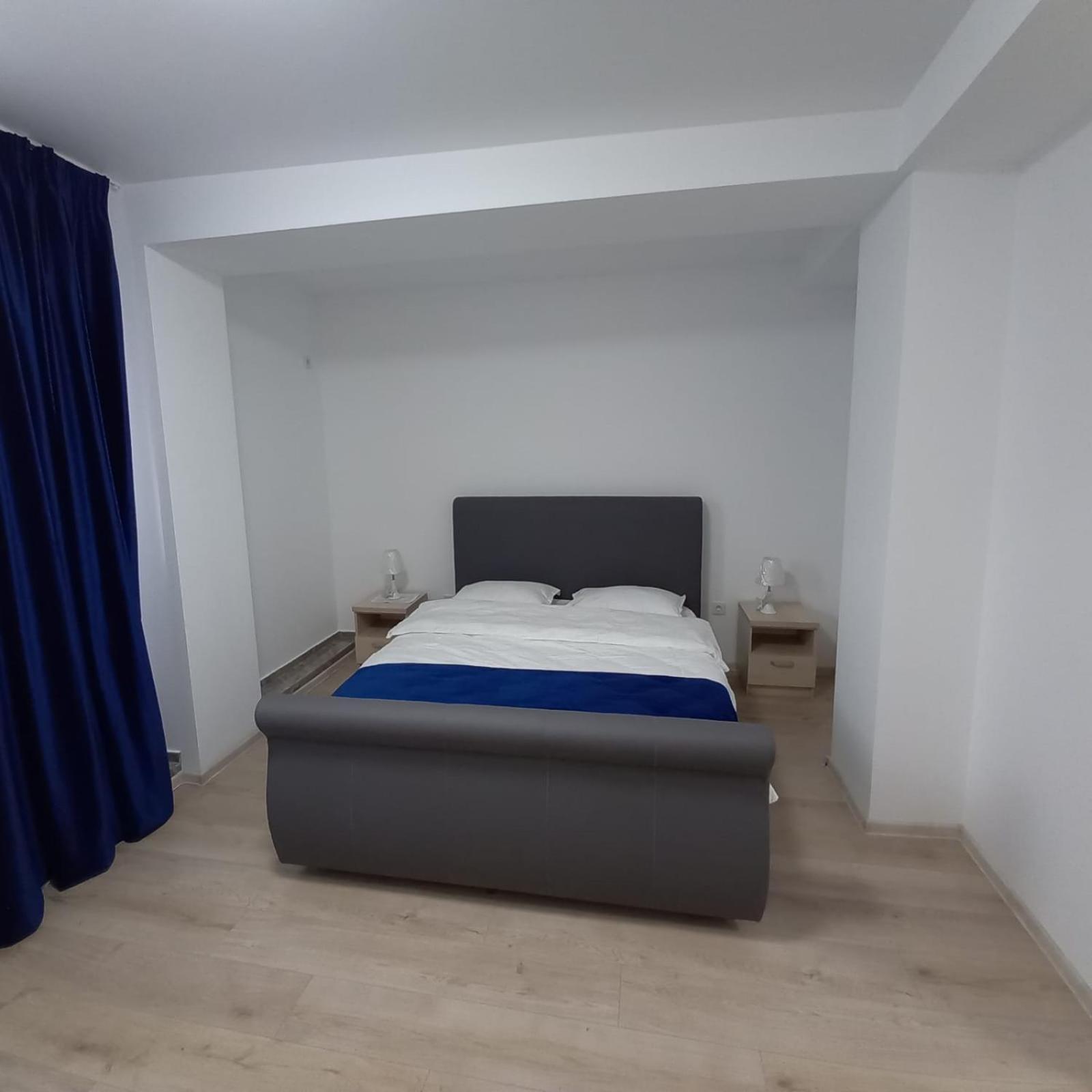 Double Room - Photo 3
