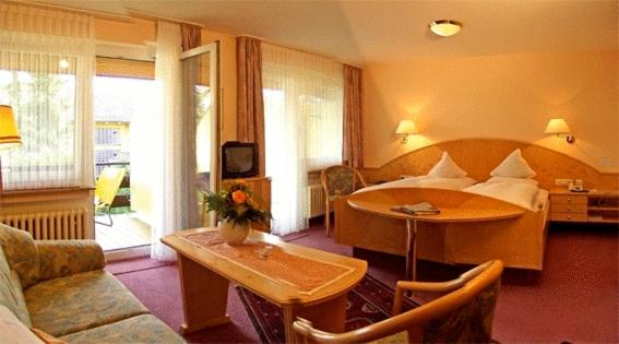 Double Room with Balcony - Photo 1