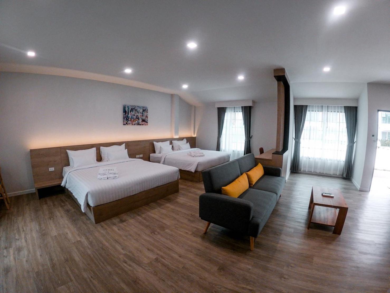 Family Room - Photo 8