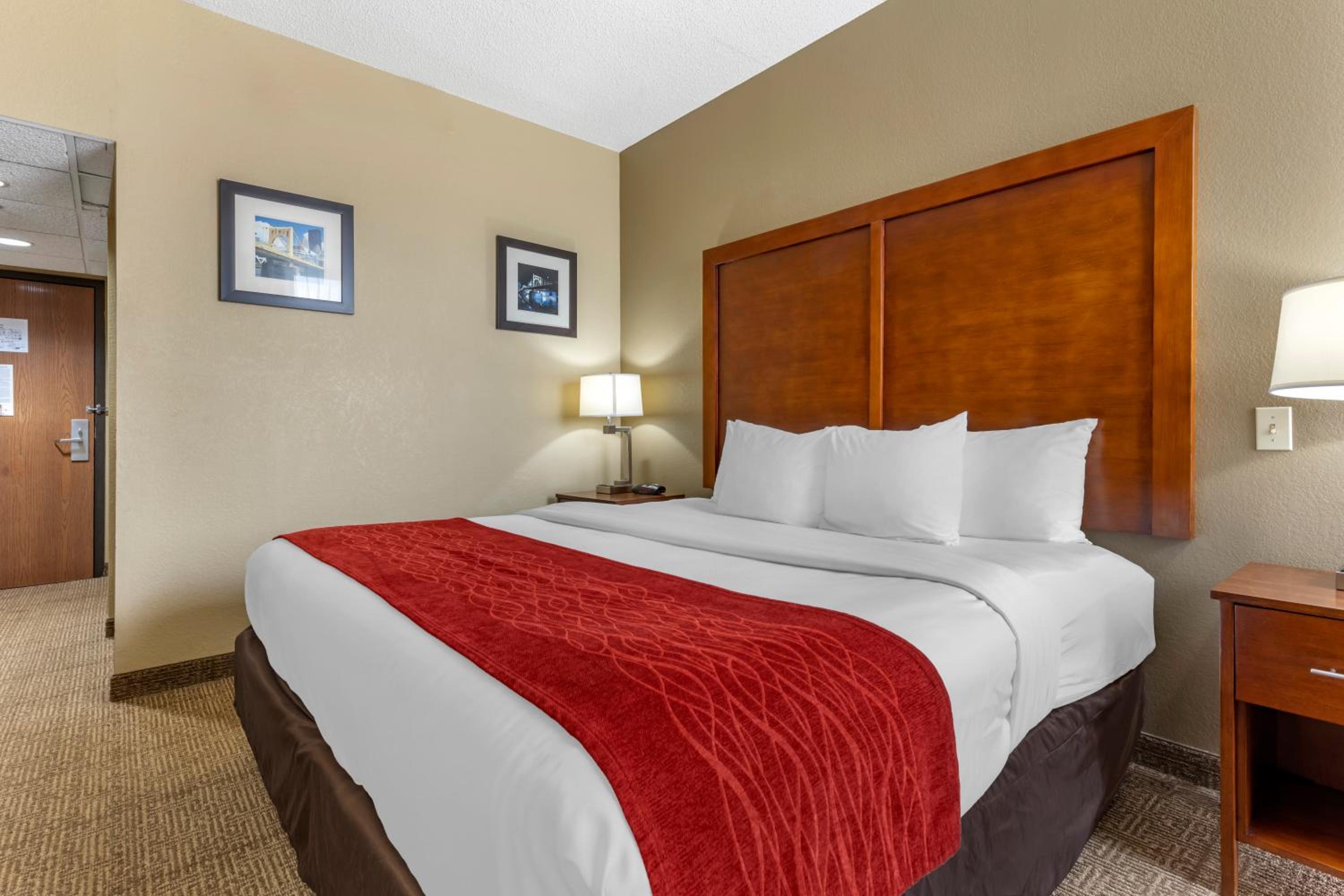 King Room - Accessible/Non-Smoking