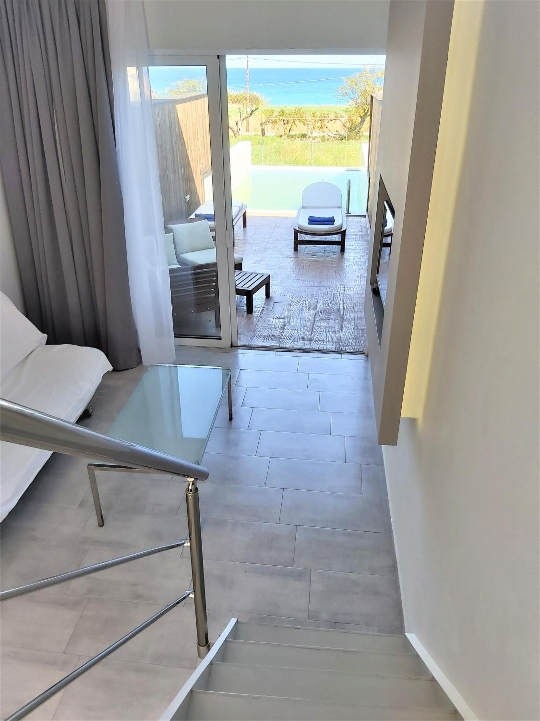 Exclusive Suite with Private Pool and Sea View photo 3