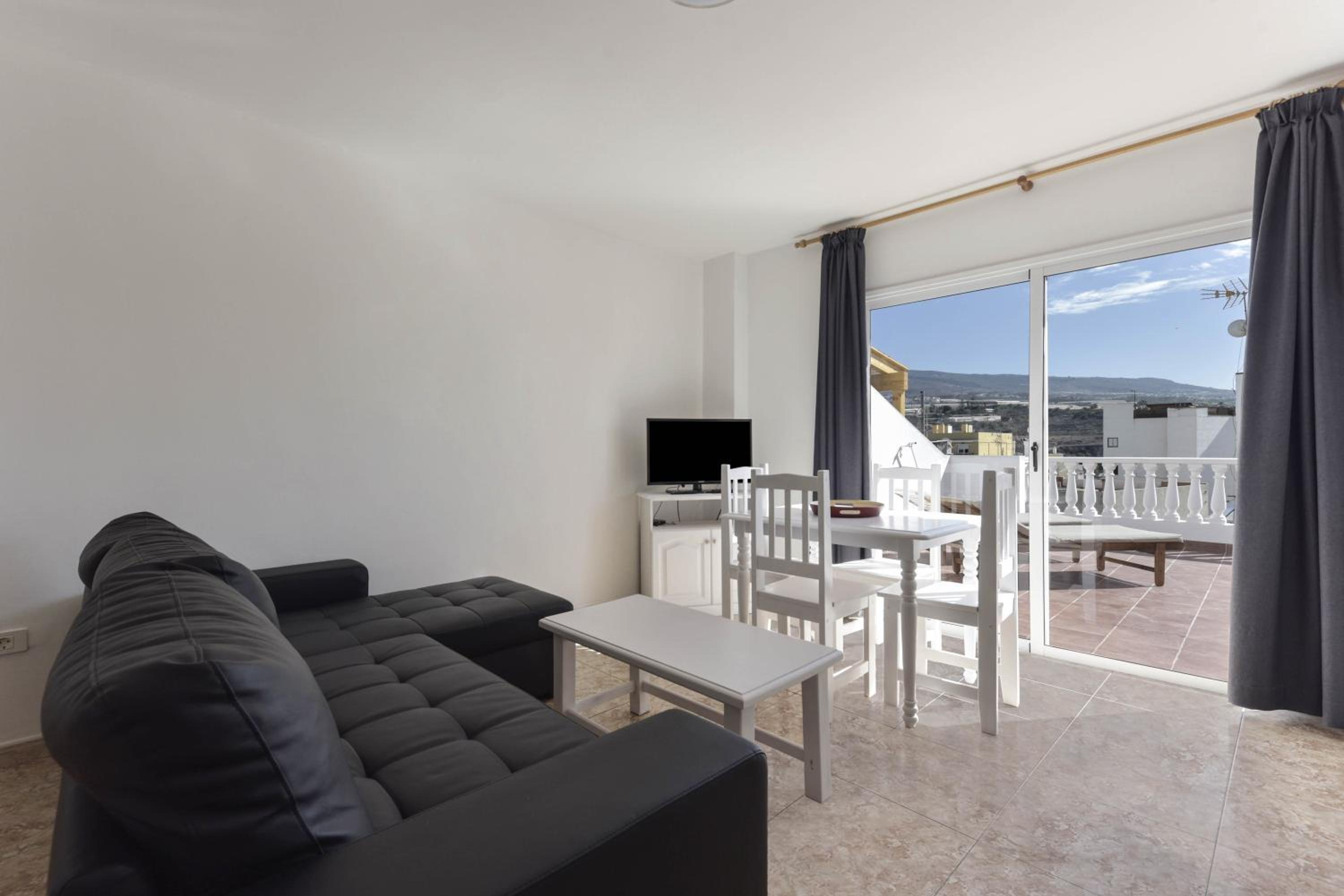 Two-Bedroom Deluxe Apartment with Ocean View
