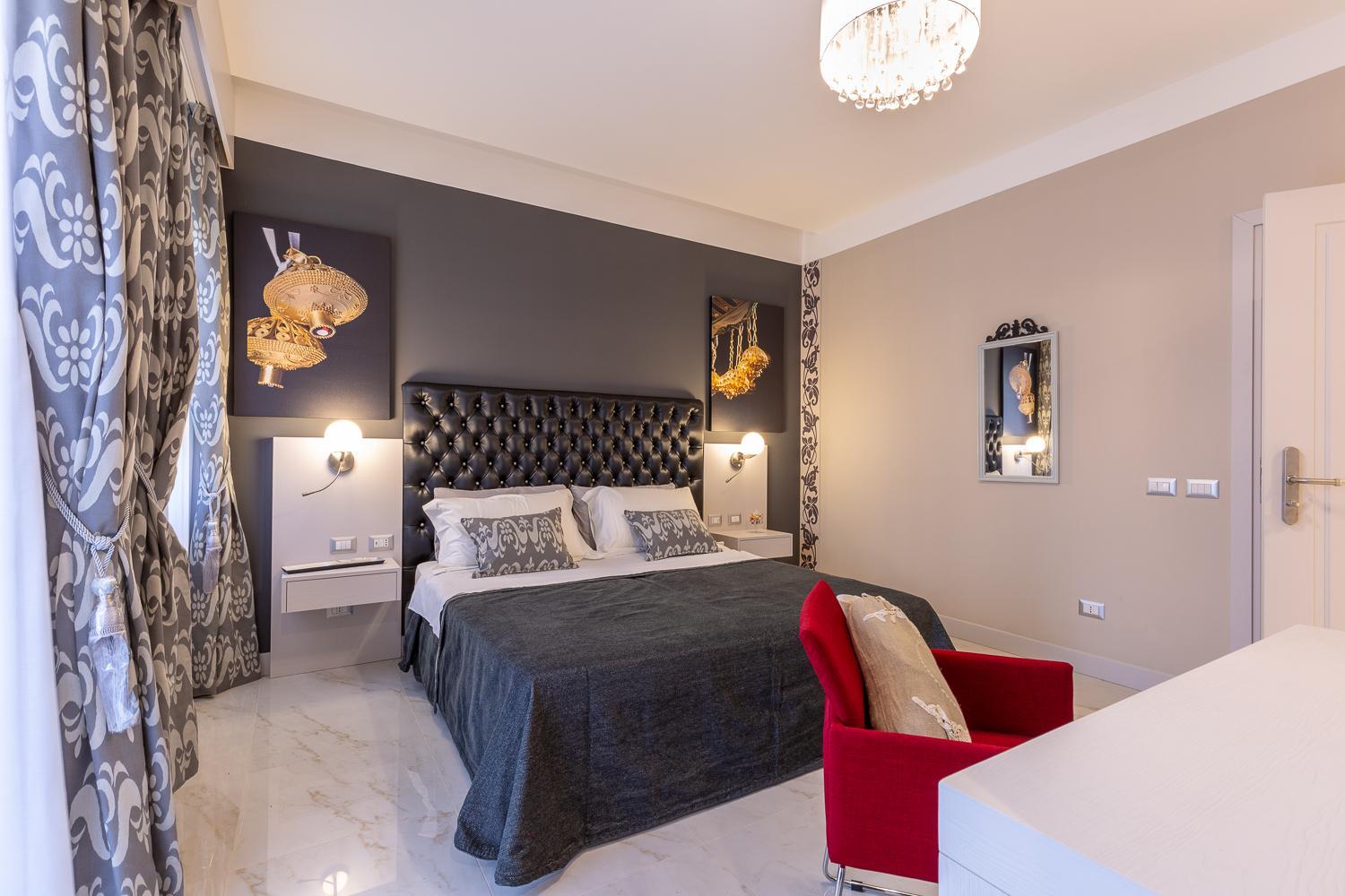 Deluxe Double or Twin Room with Balcony - Photo 8