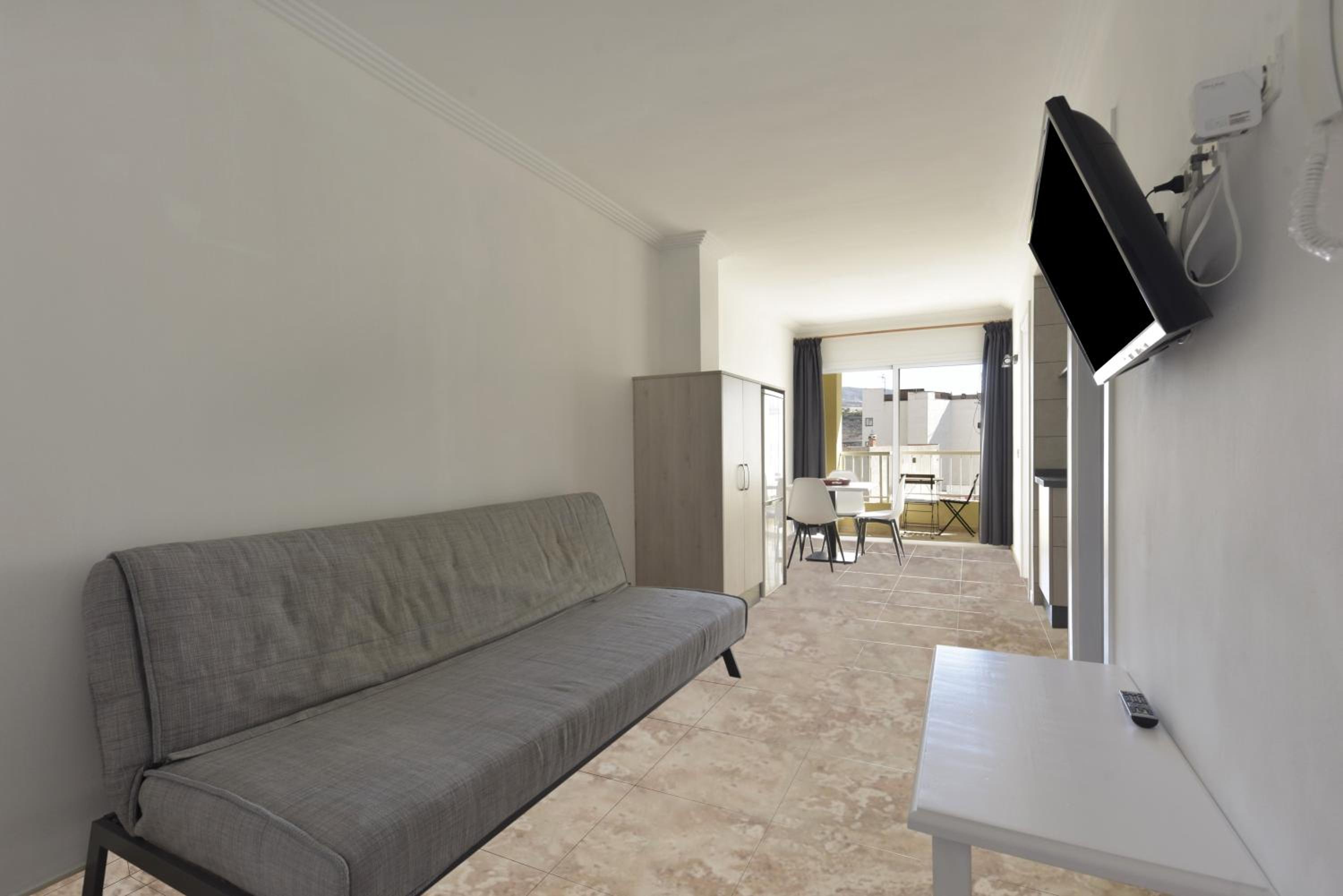 Apartamento de un dormitorio superior con balcón