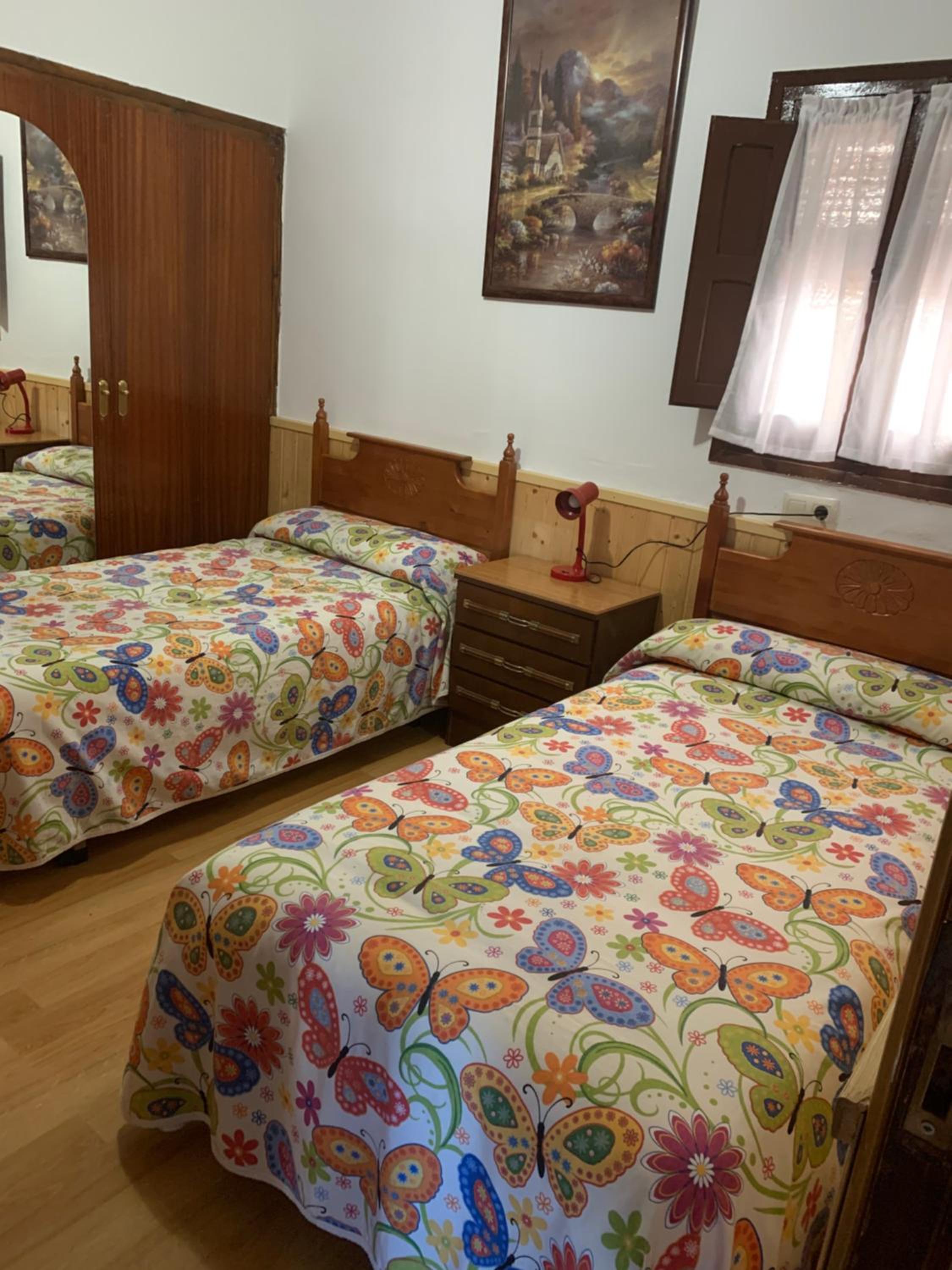 Three-Bedroom House - Photo 8