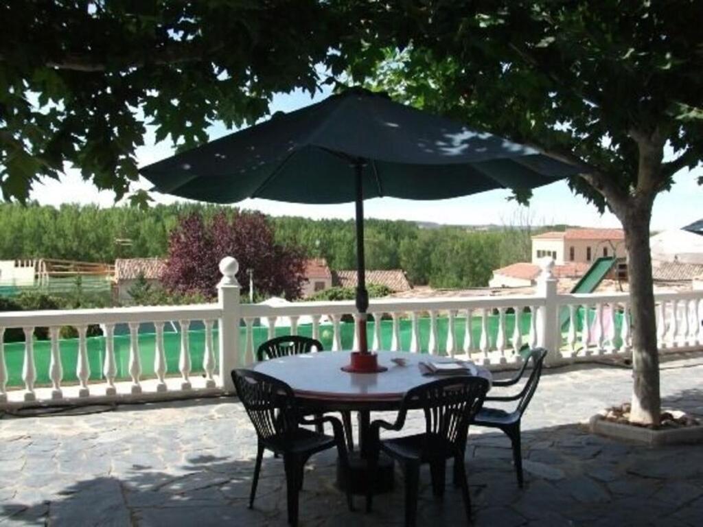 Three-Bedroom House - Photo 21