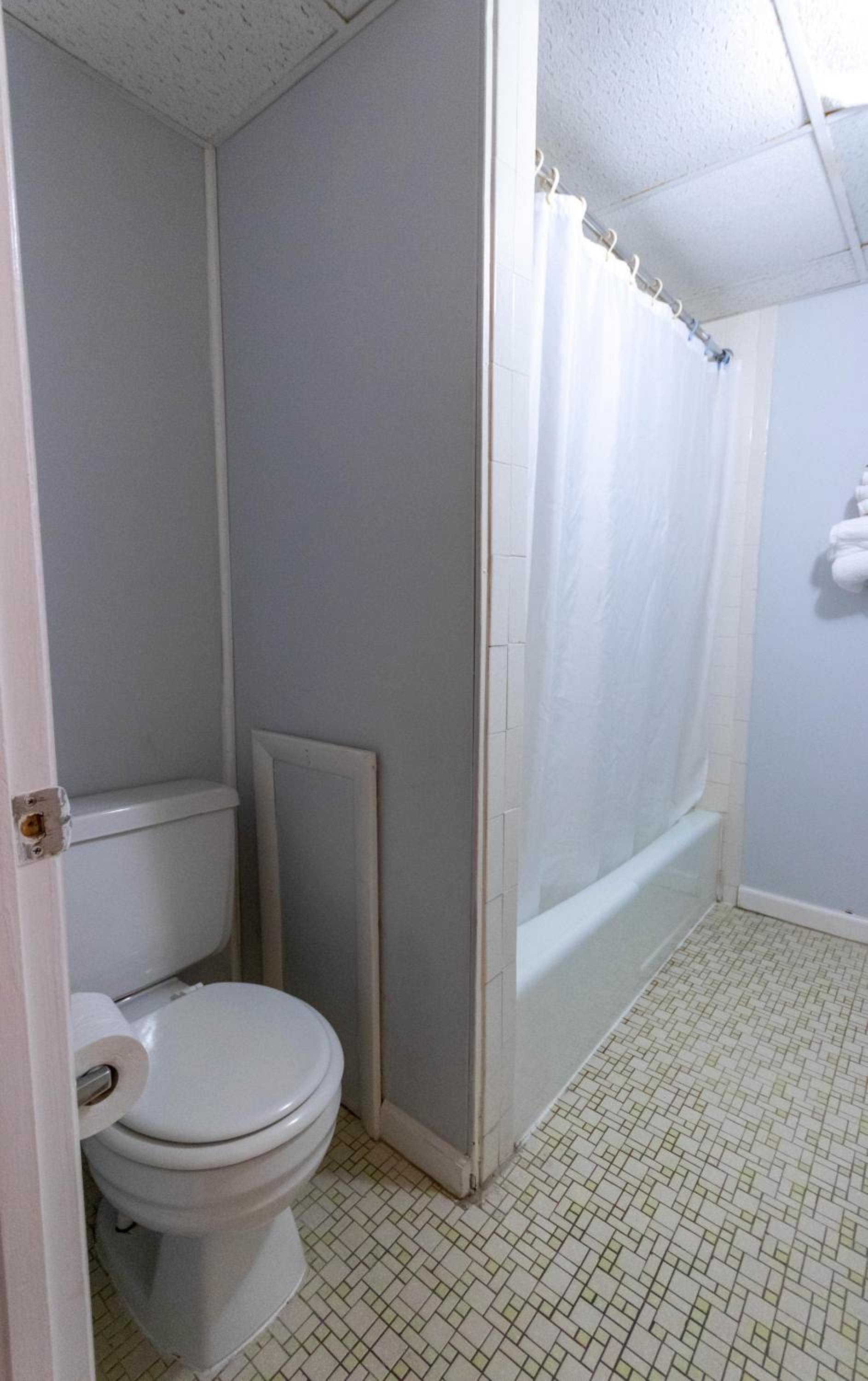 Double Room with Two King Beds with Pool View photo 2