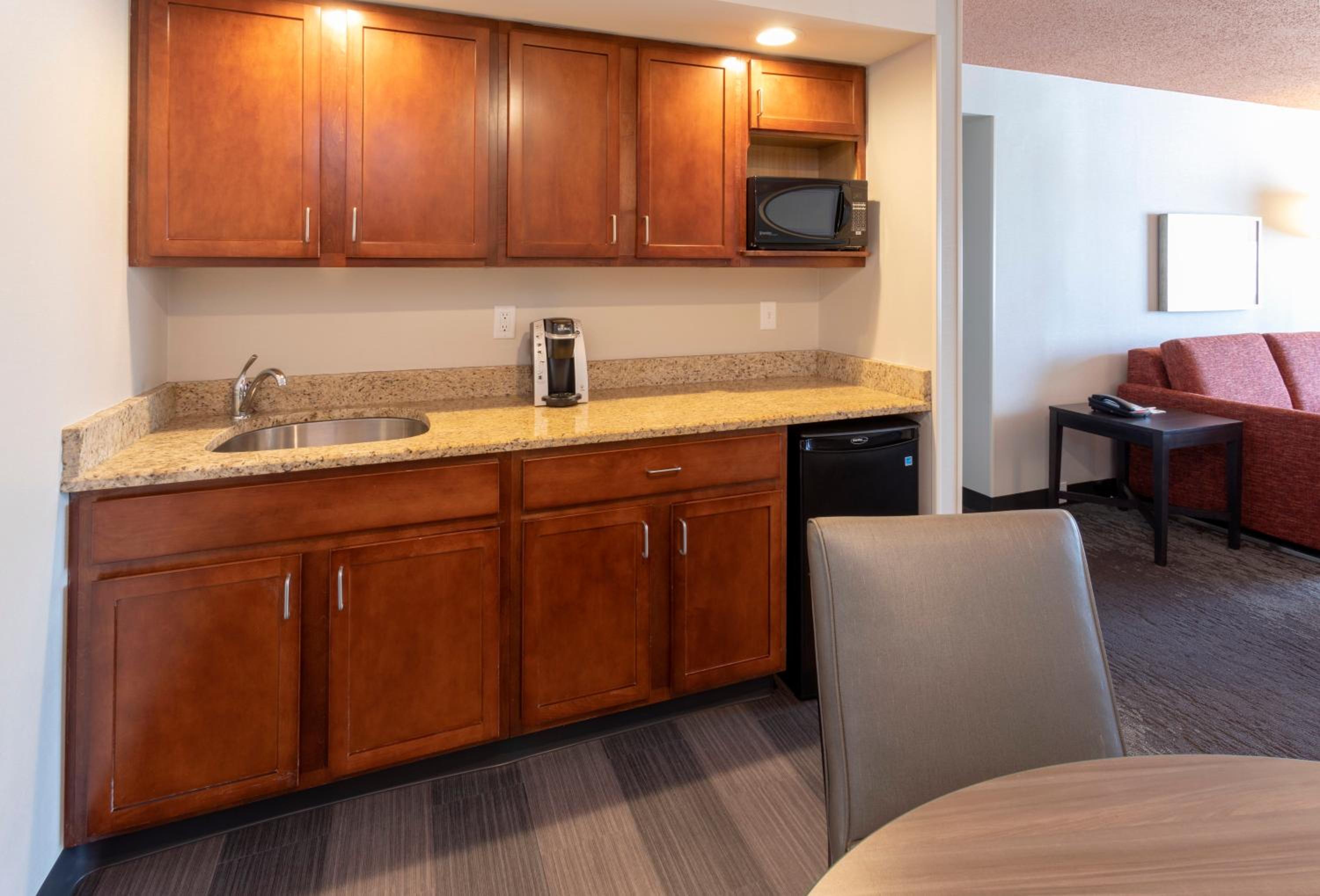 One-Bedroom King Suite with Walk-In Shower - Photo 2